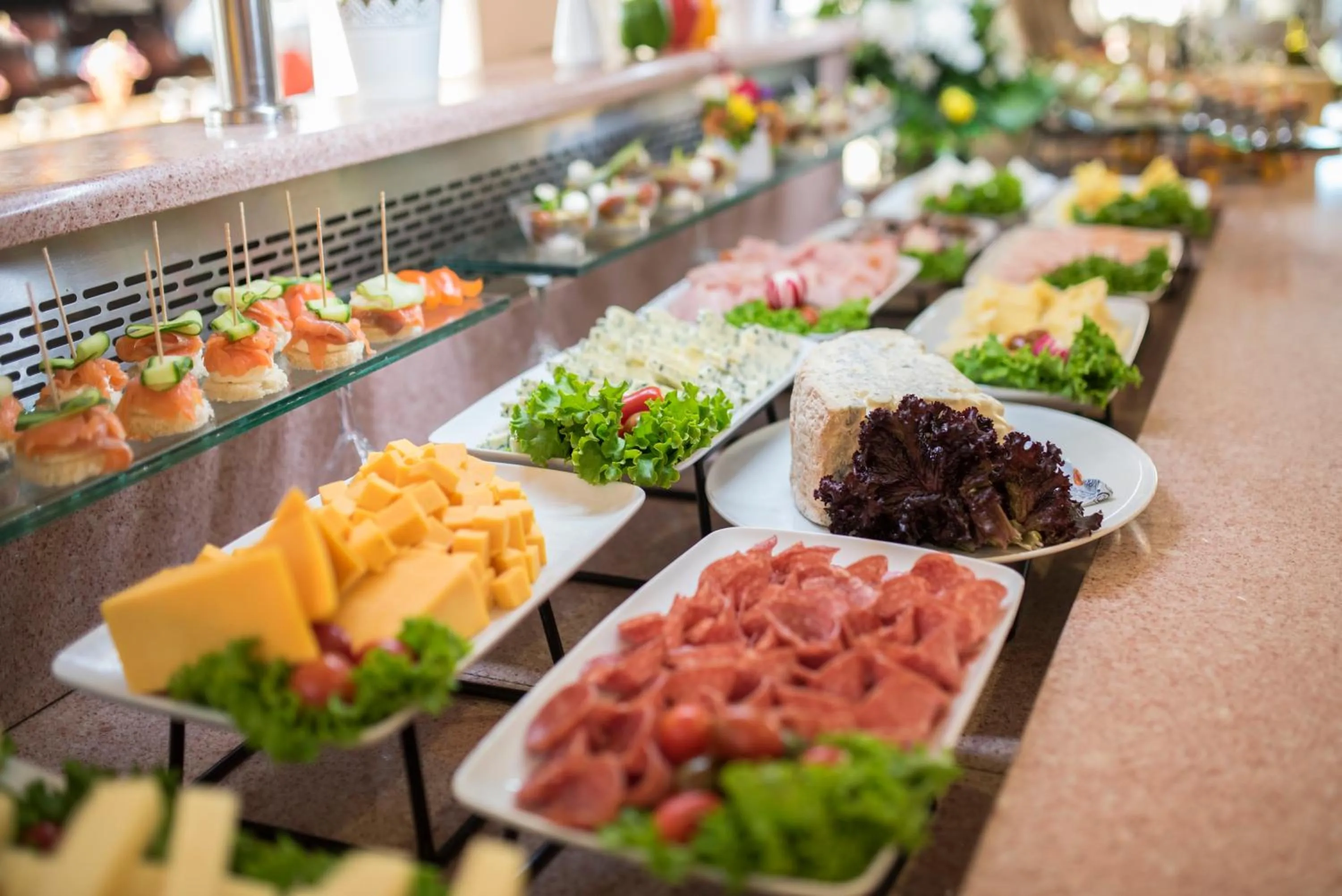 Restaurant/places to eat in Horizon Beach Resort