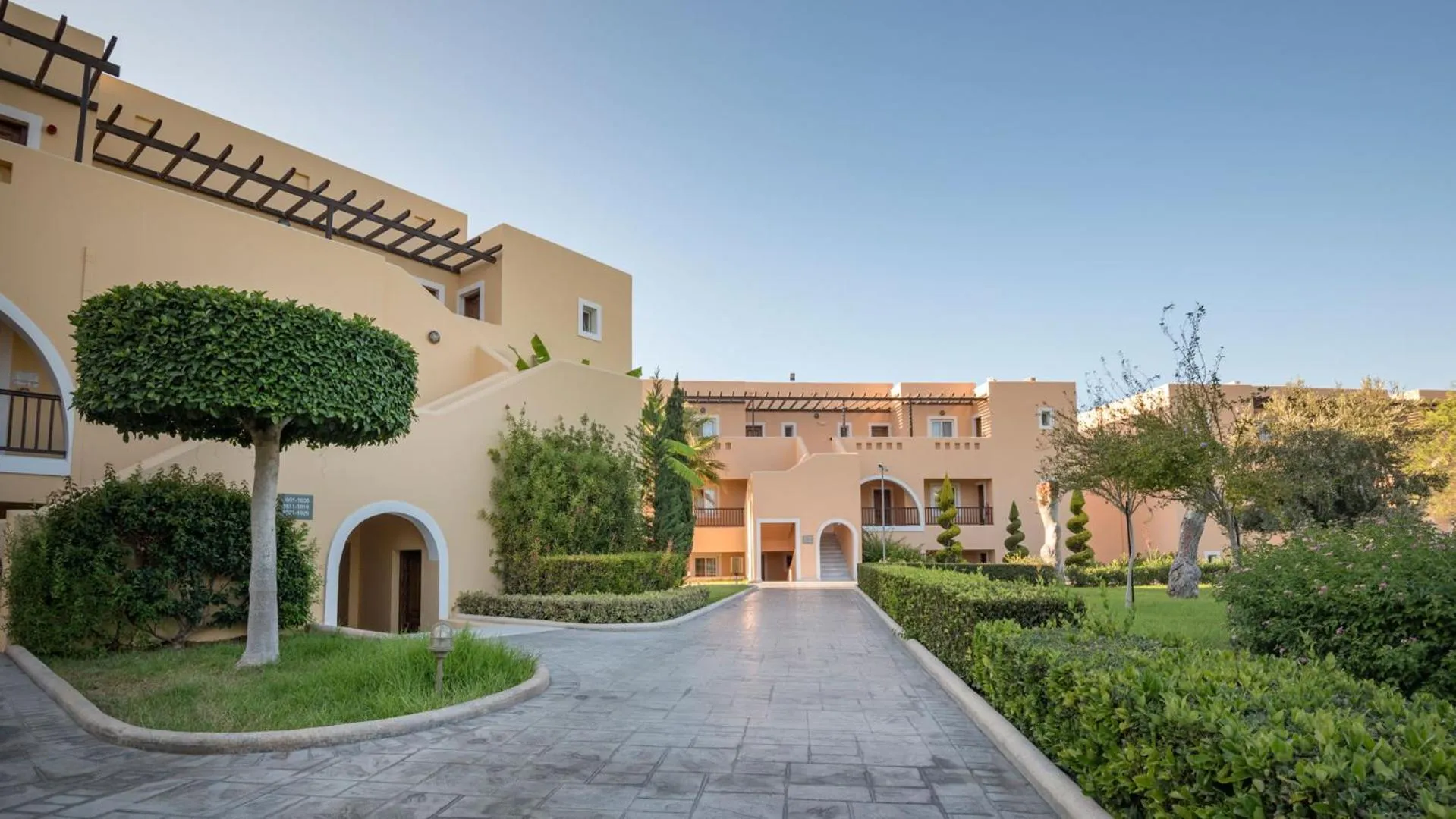 Property building in Horizon Beach Resort