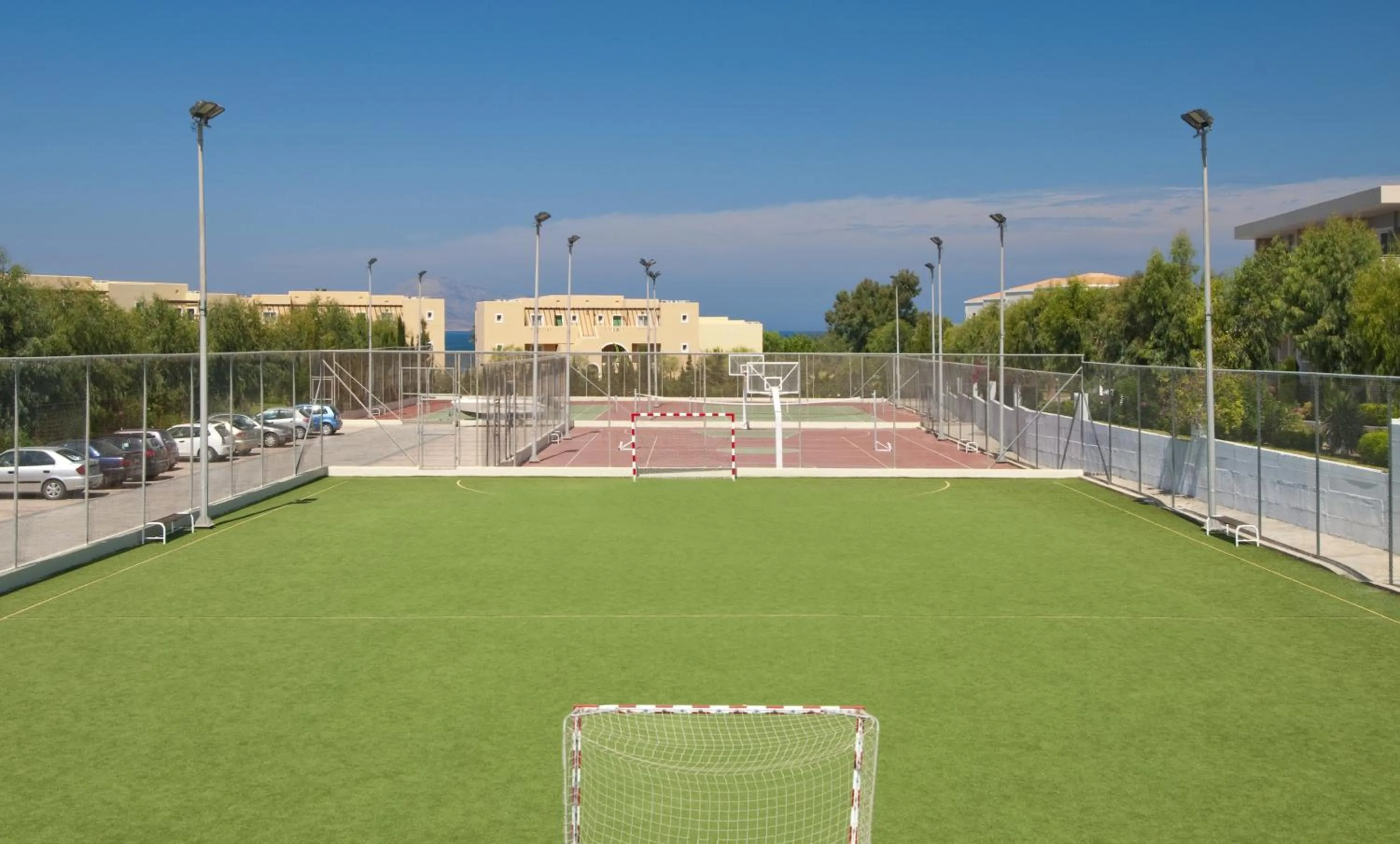 Tennis court in Horizon Beach Resort