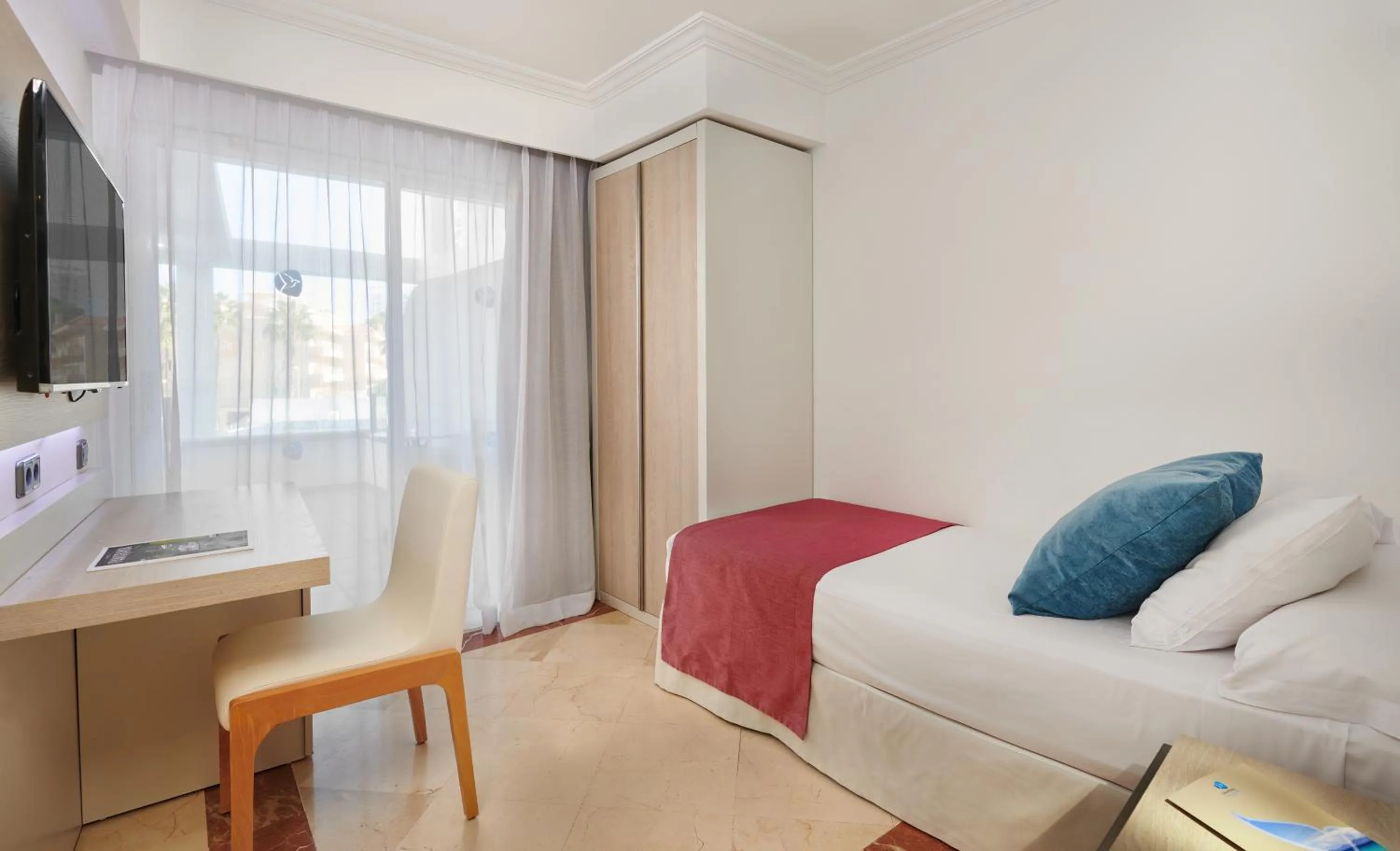 Photo of the whole room in Grupotel Acapulco Playa - Adults Only