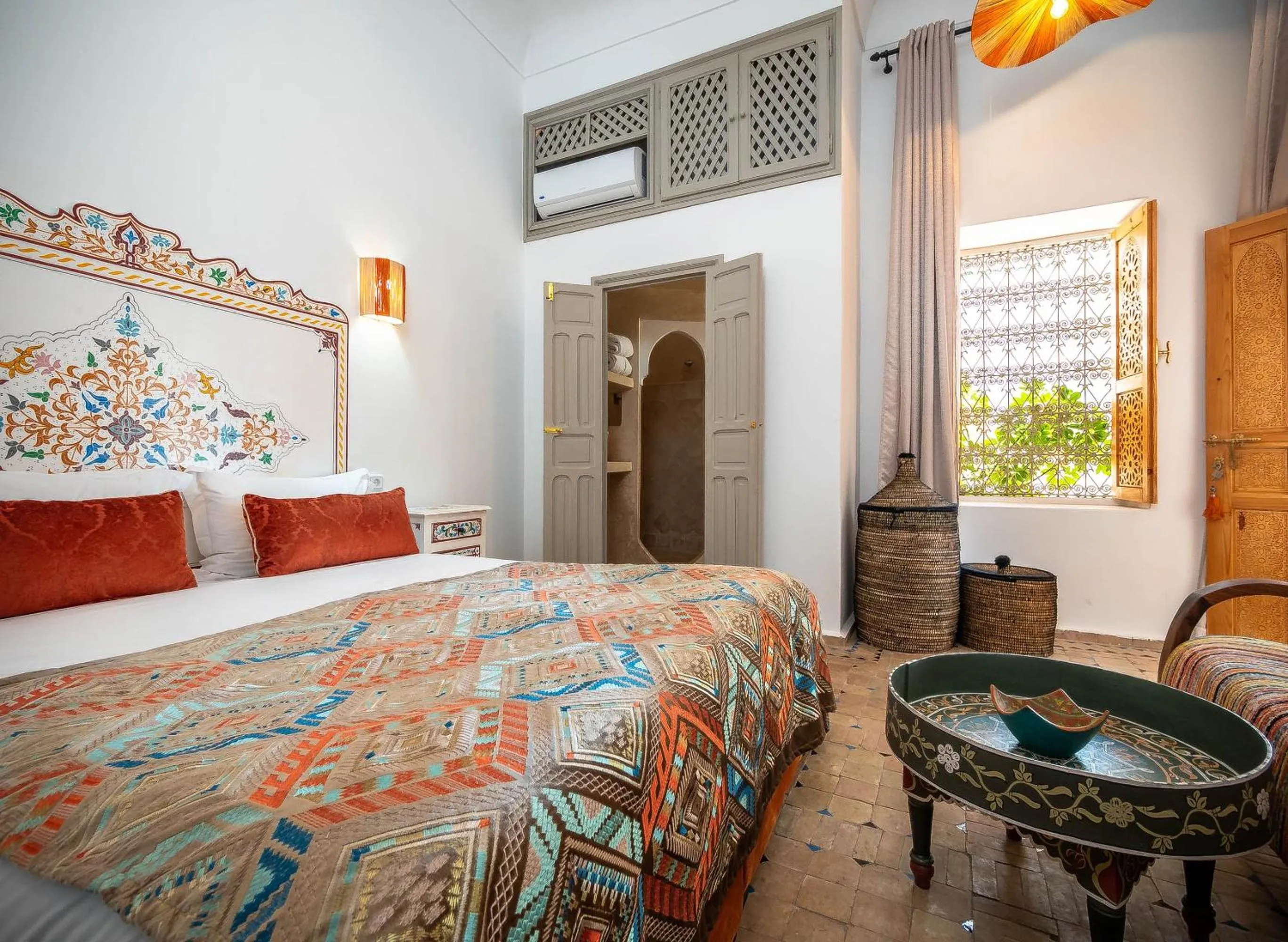 Bed in Riad La Croix Berbere