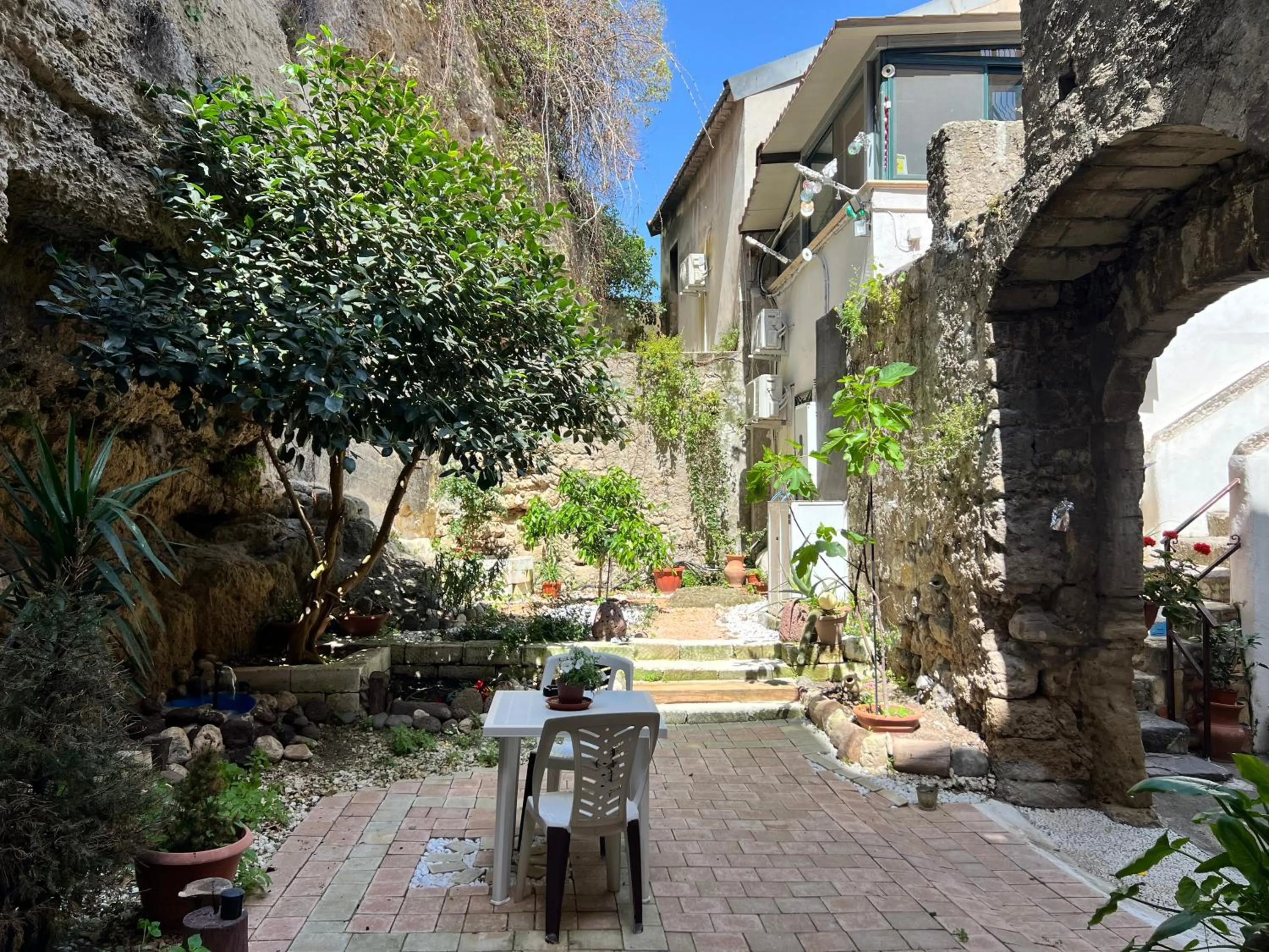 Garden view in Profumo di Zagara