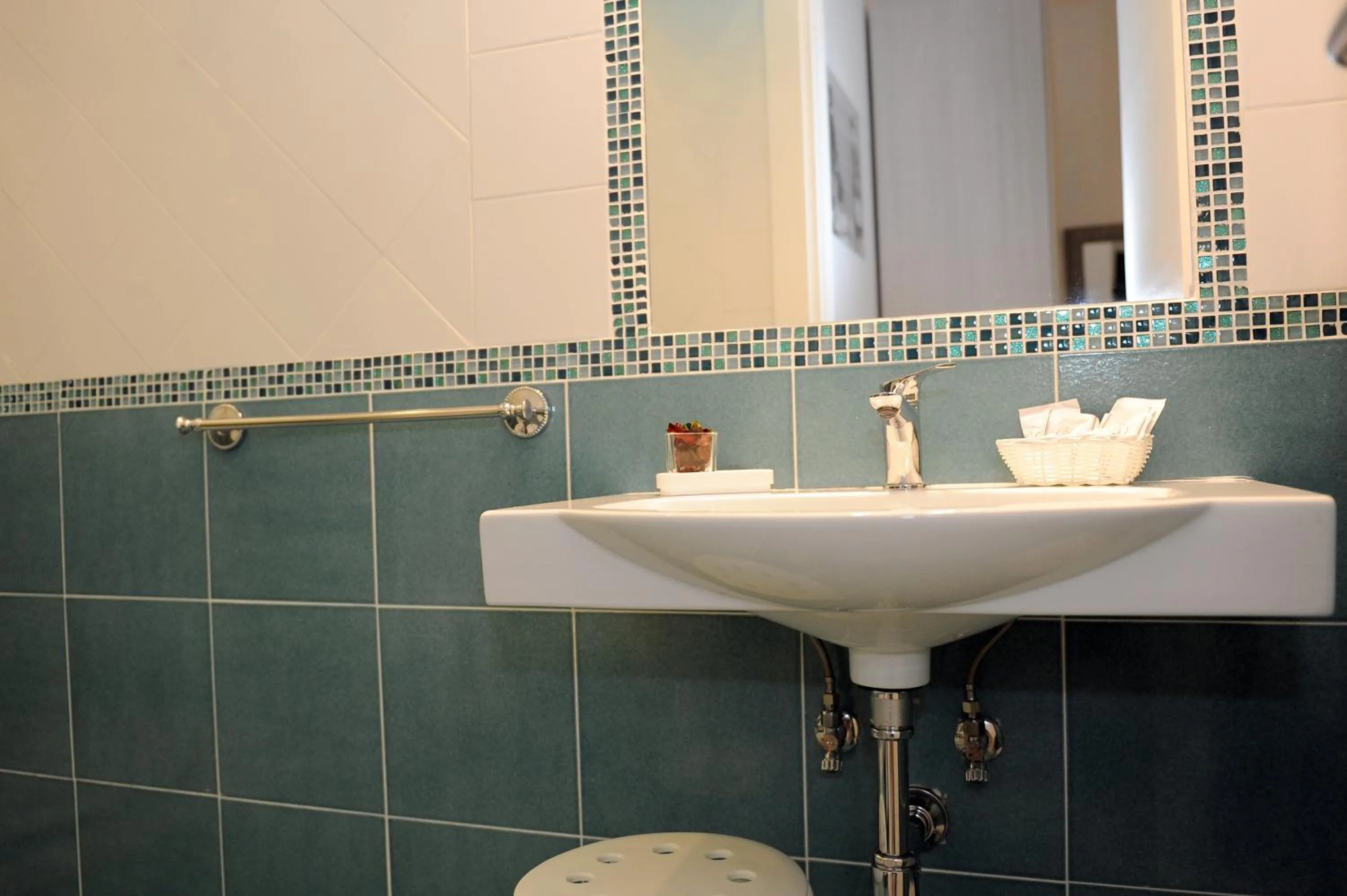 Bathroom in L'Isola Del Postino Rooms