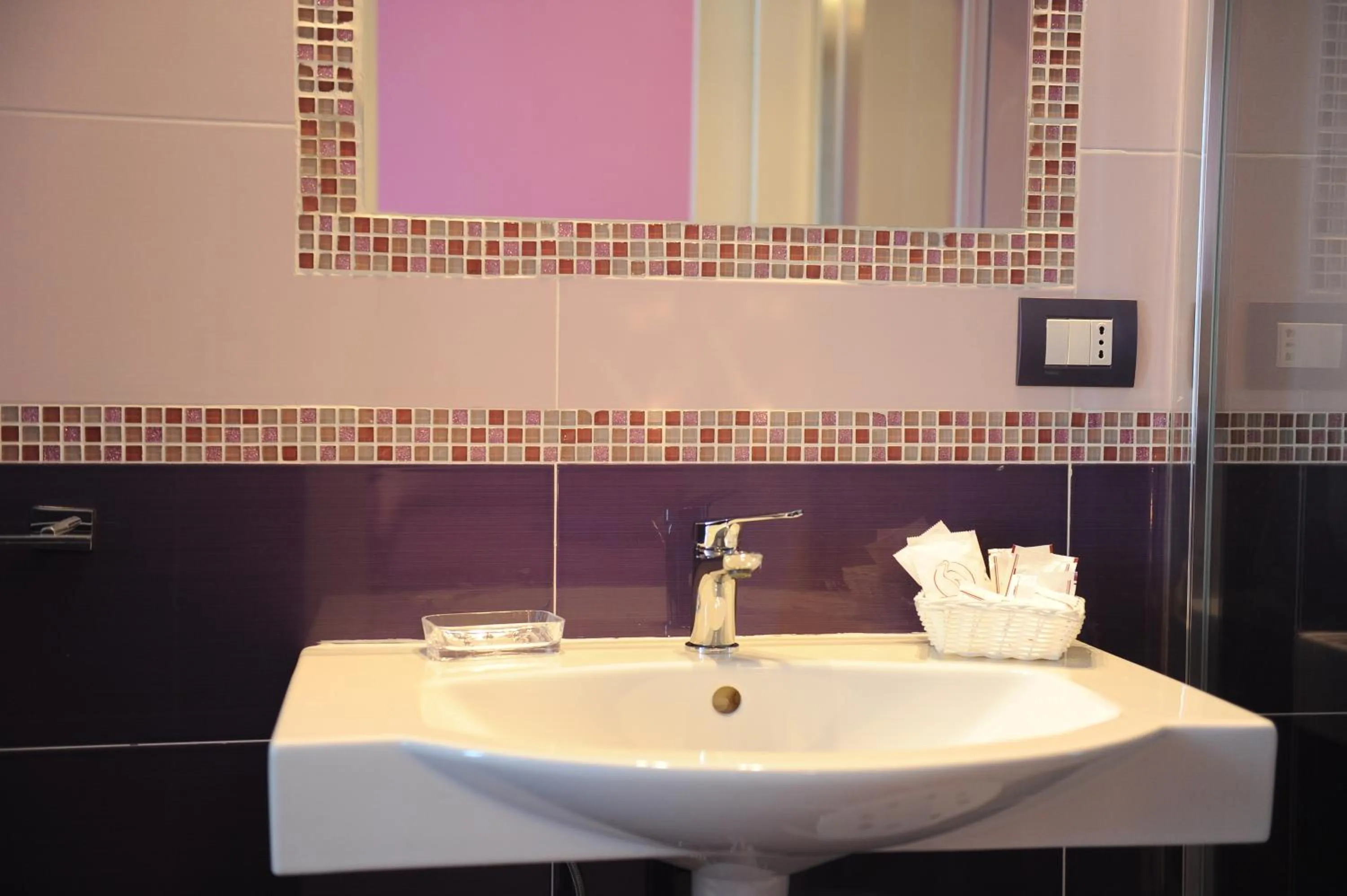 Bathroom in L'Isola Del Postino Rooms