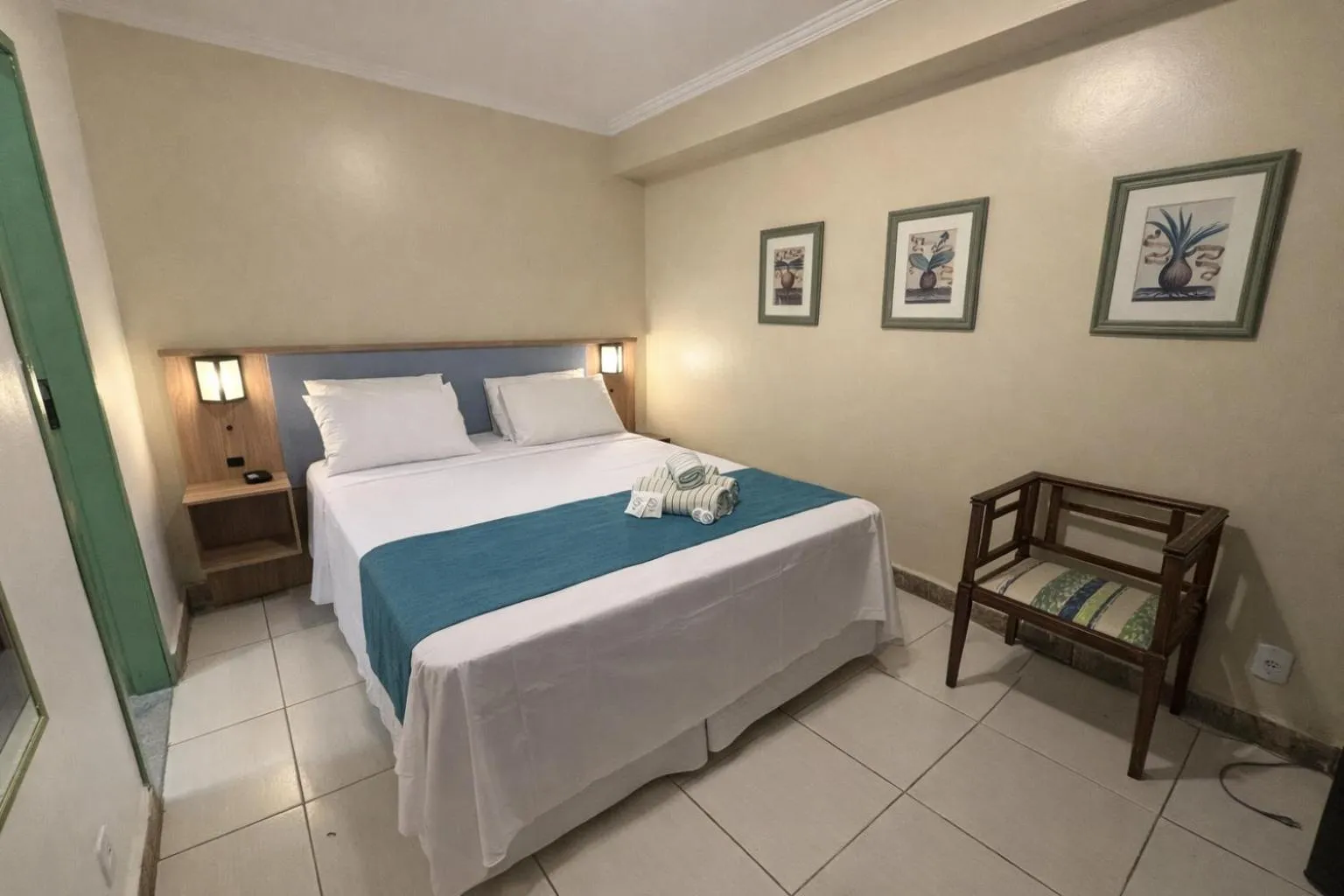 Bed in Pousada Estalagem do Porto