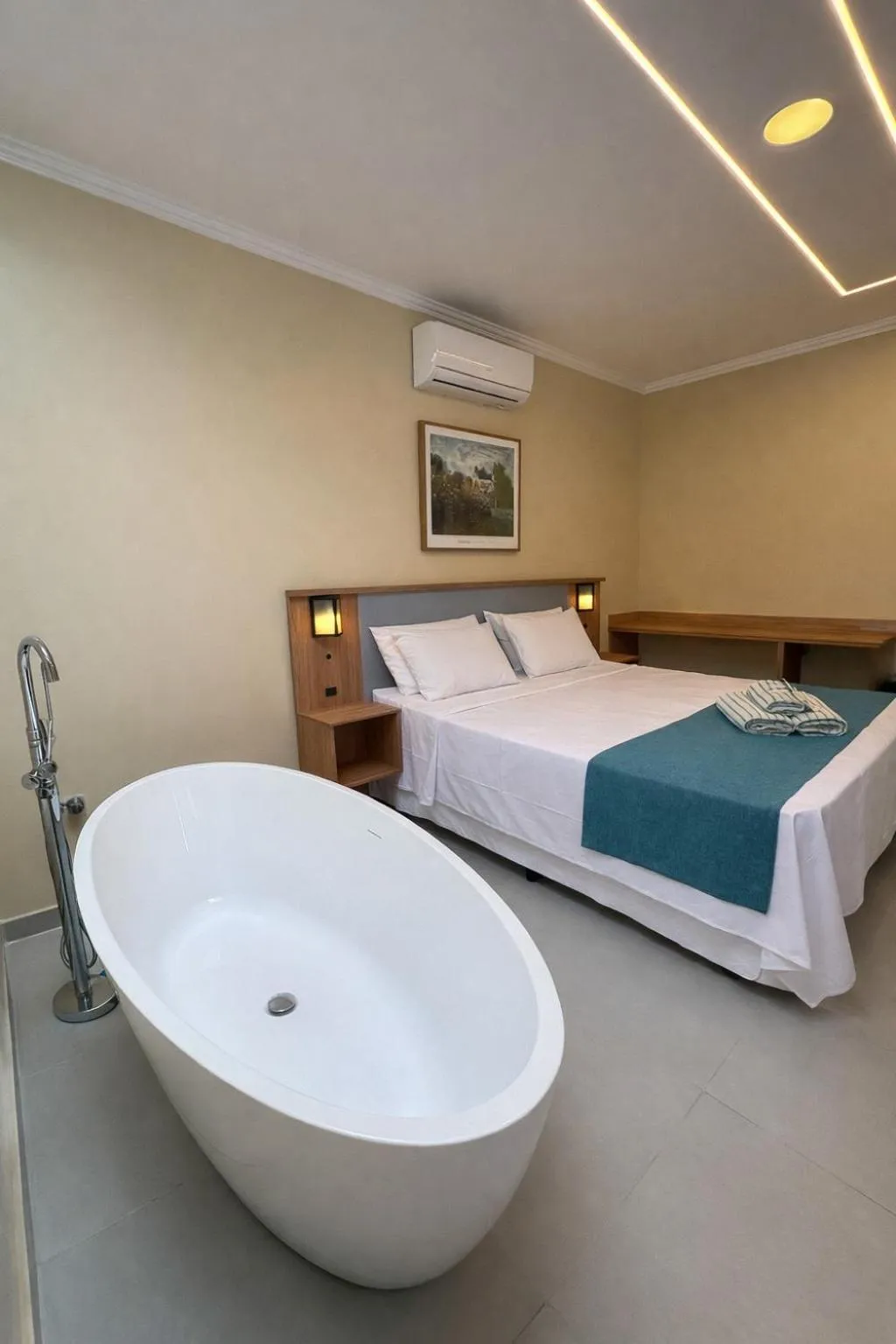 Bed in Pousada Estalagem do Porto