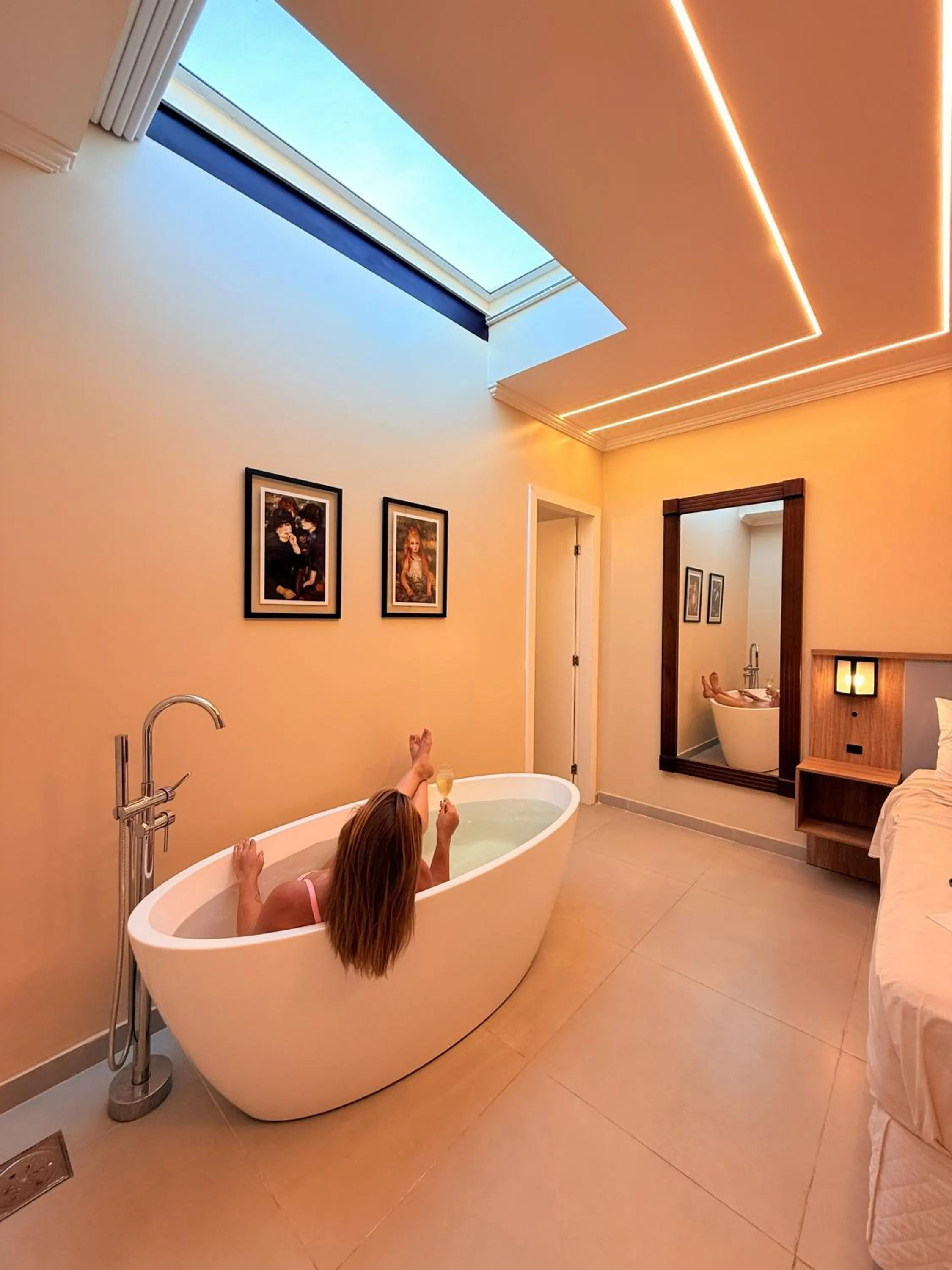 Bed in Pousada Estalagem do Porto