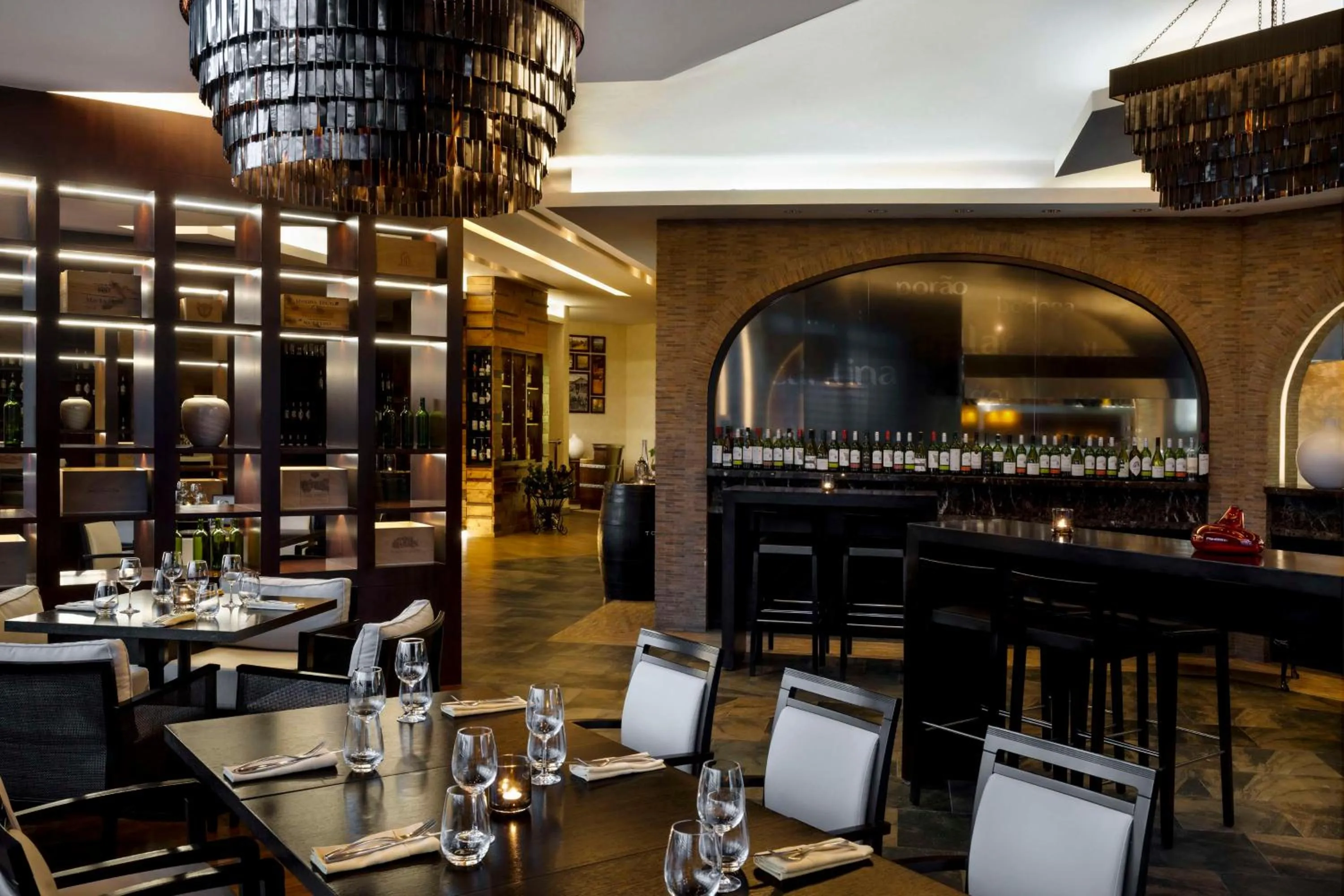 Restaurant/places to eat in Hyatt Regency Oryx Doha
