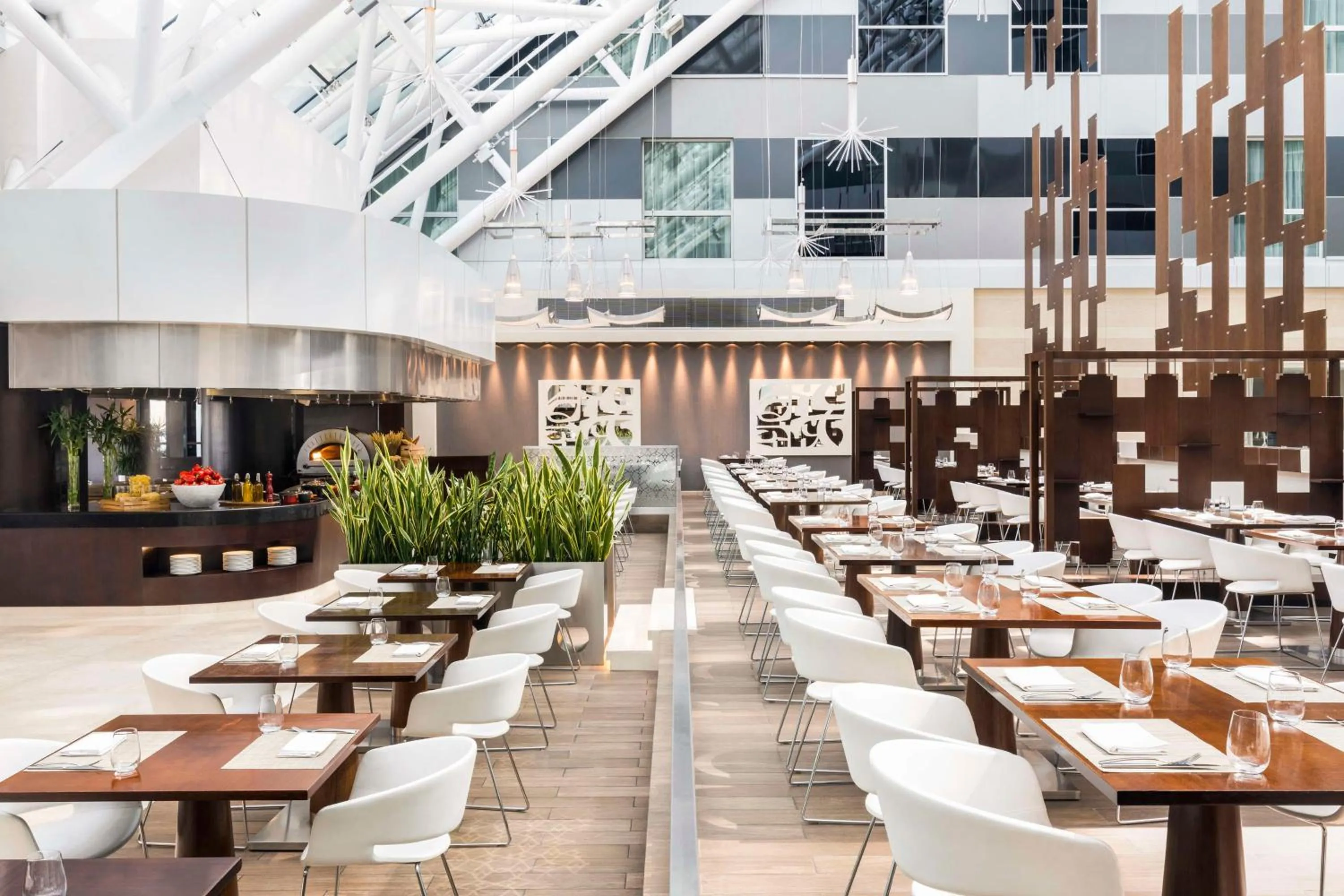 Restaurant/places to eat in Hyatt Regency Oryx Doha