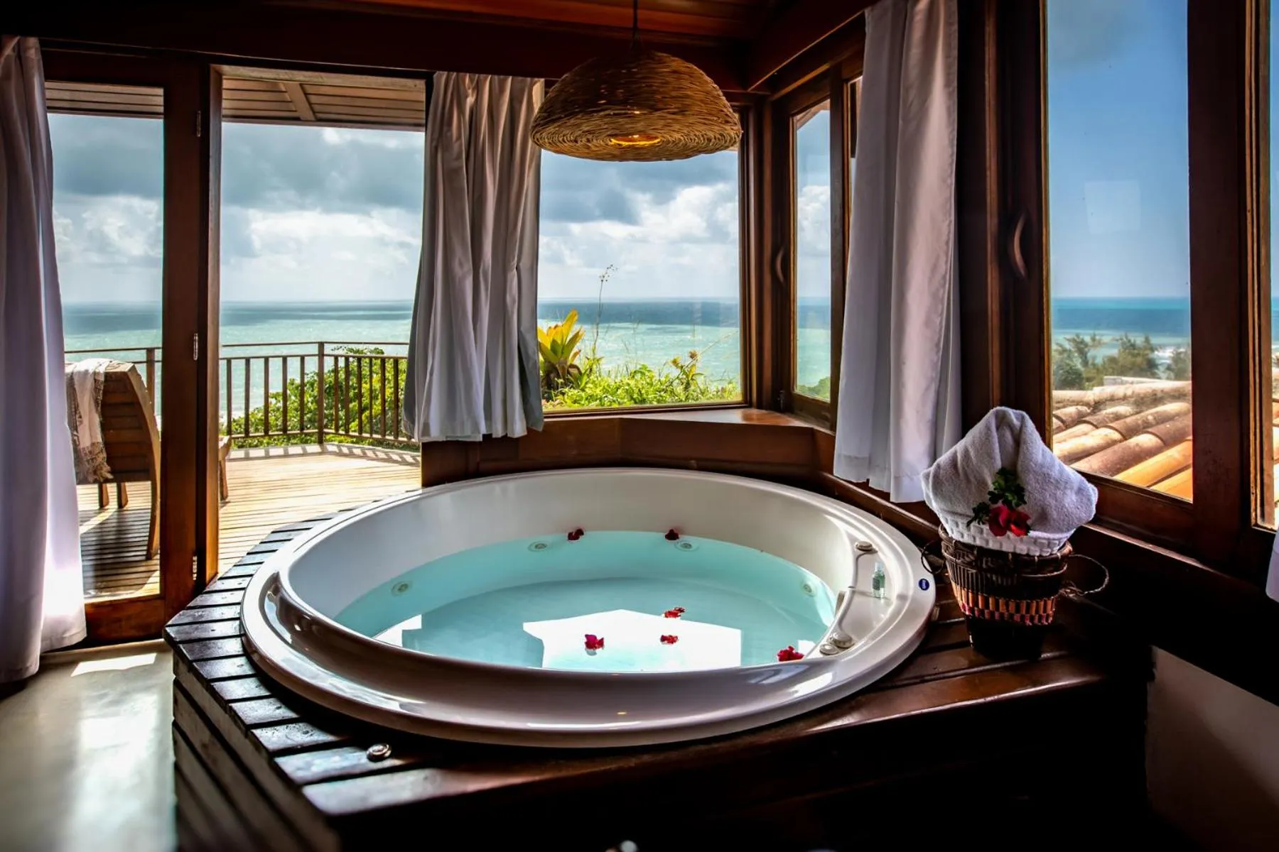 Hot Tub in Hotel Sombra e Água Fresca