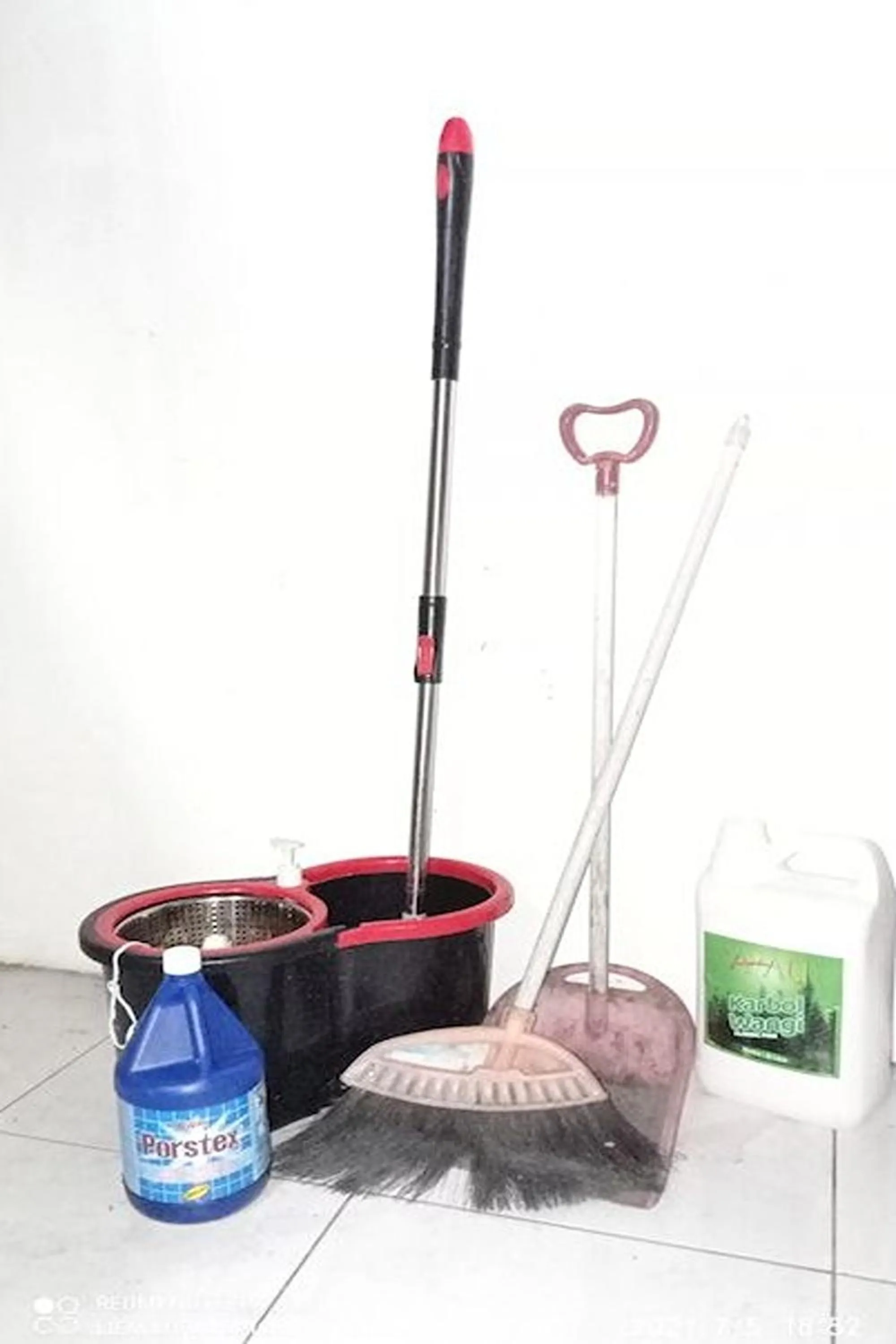 Area and facilities in Kost 48 Surabaya