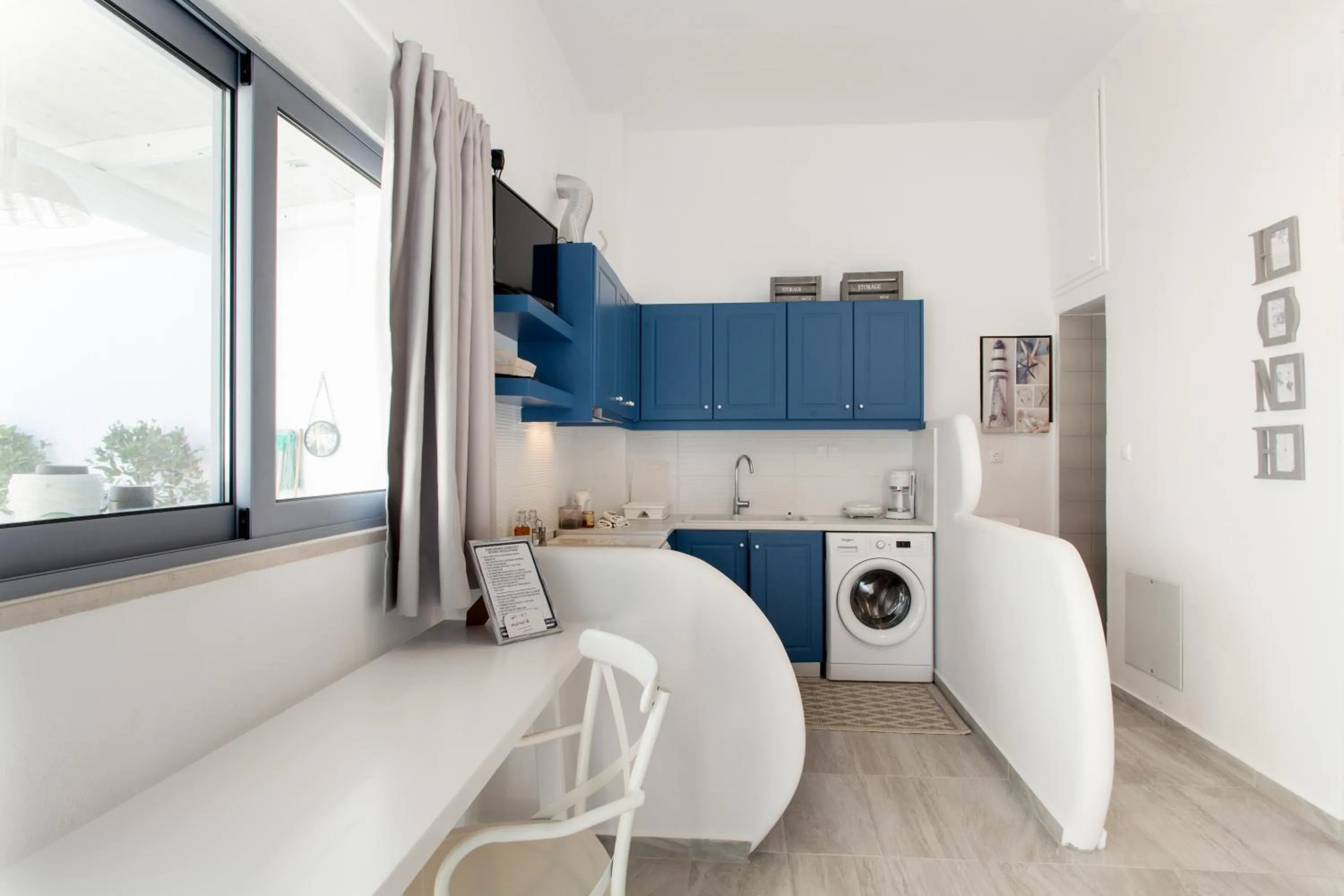 Living room in Mythos Suites Diskos