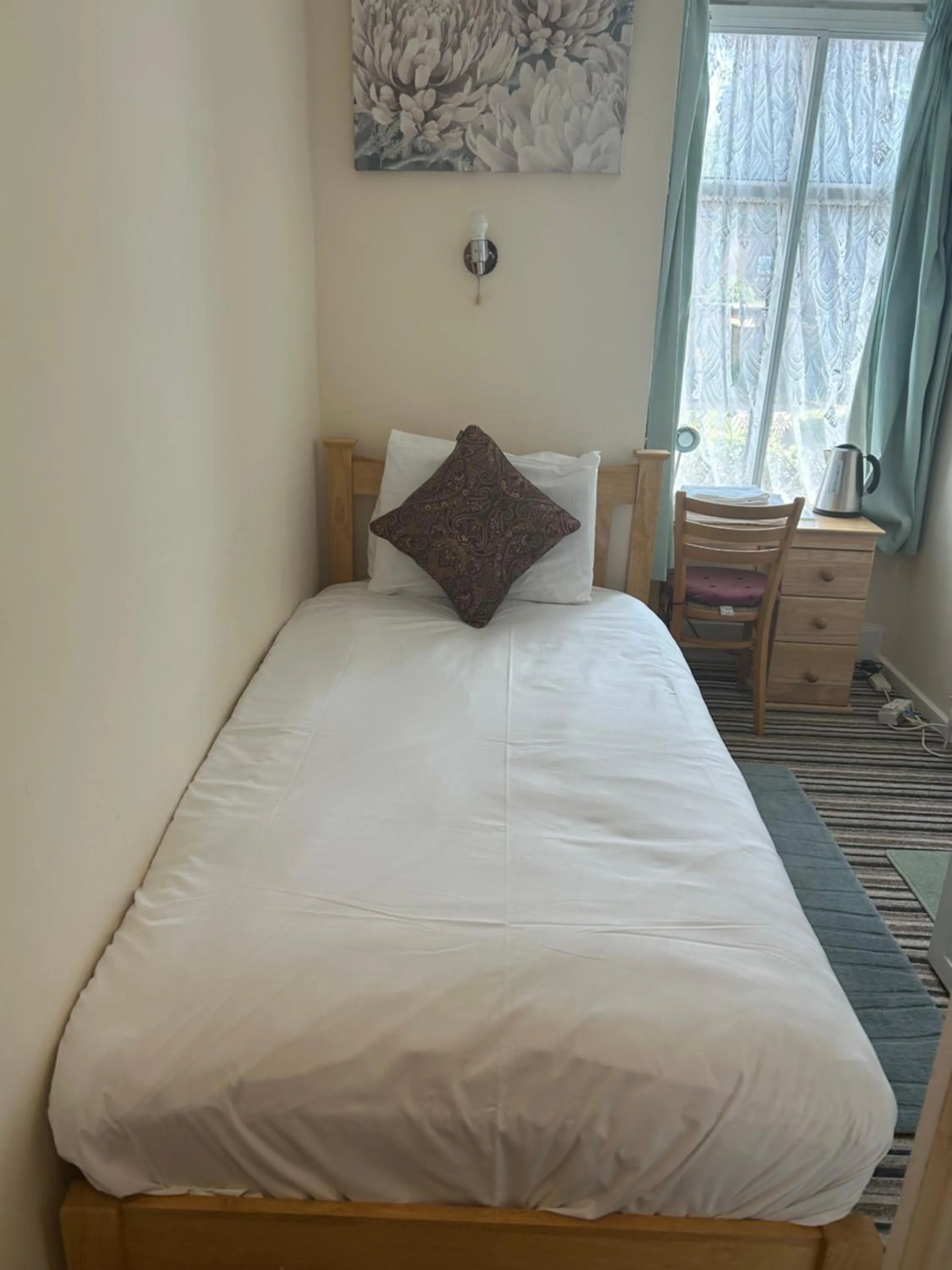 Four Seasons Guest House