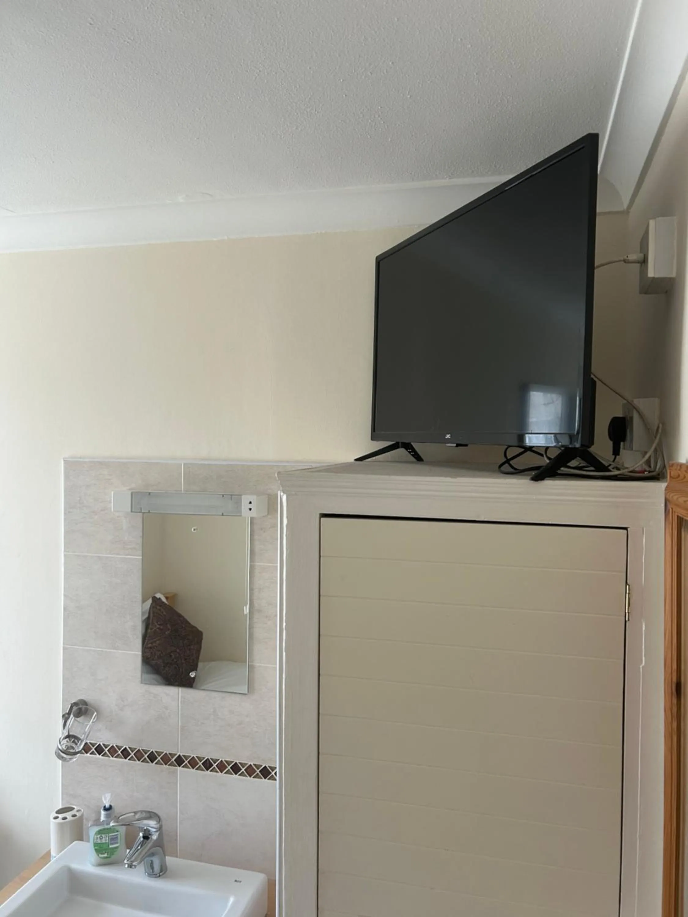 Four Seasons Guest House