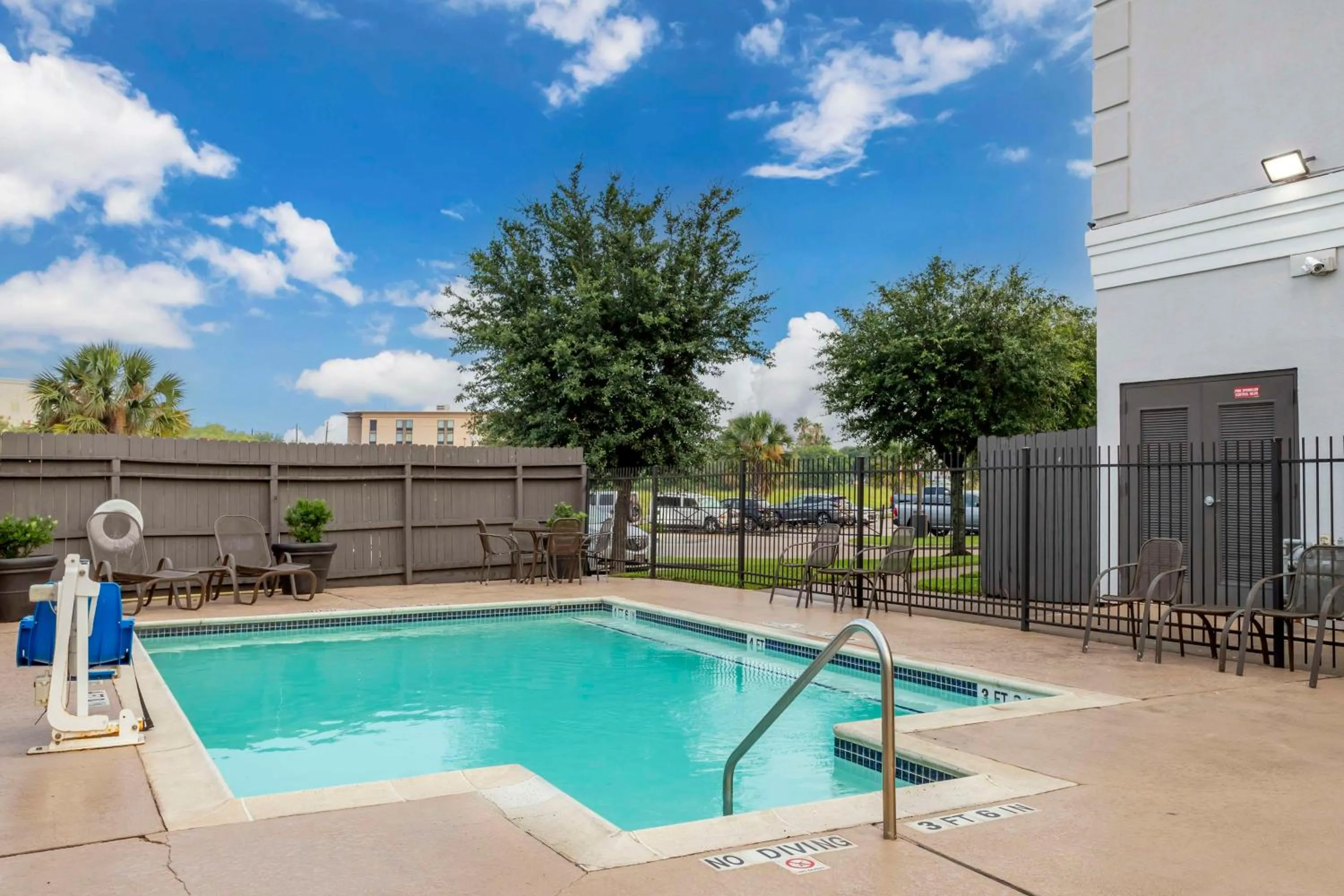 Pool view in Best Western Plus Hobby Airport Inn & Suites