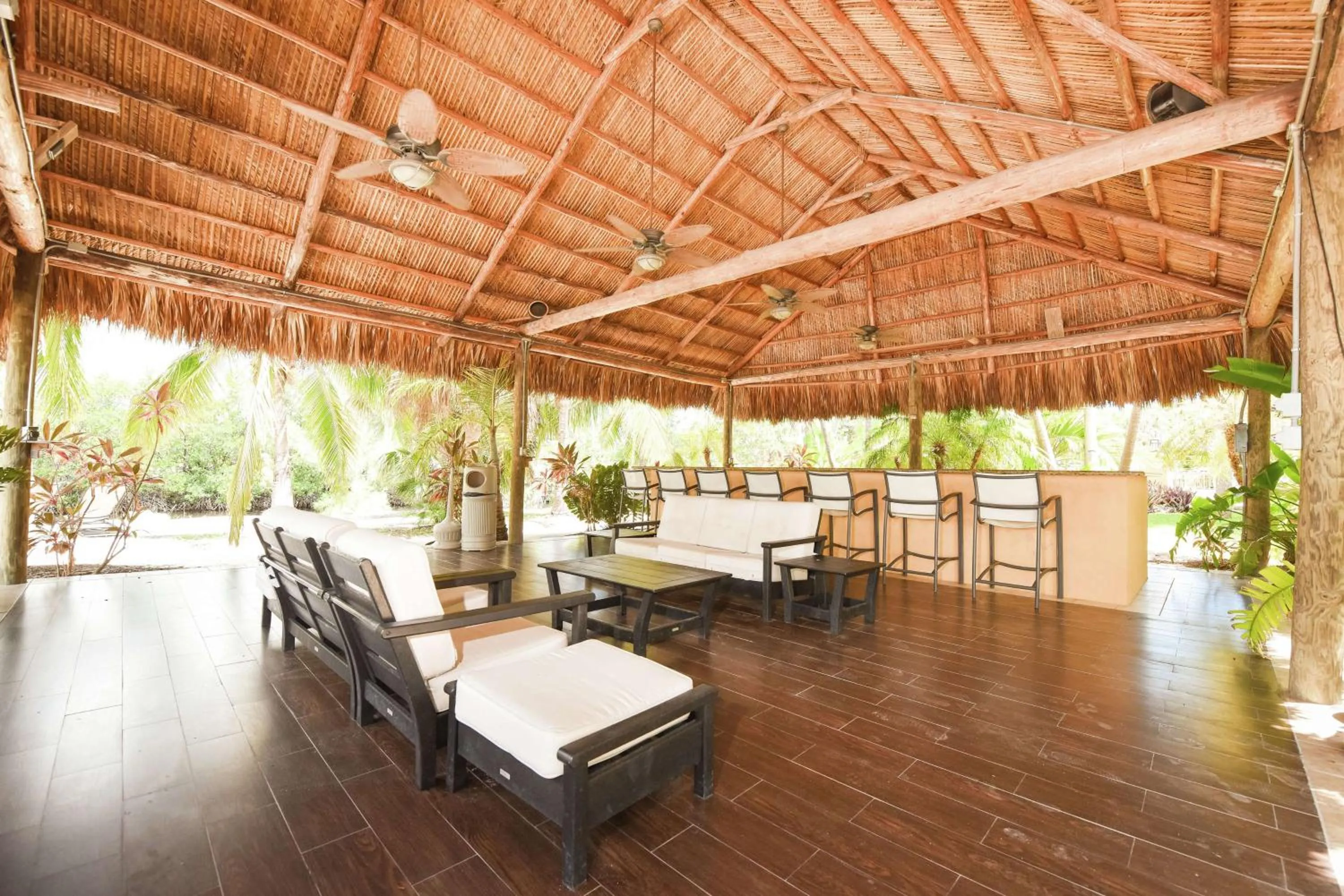 Lounge or bar in Hampton Inn Key Largo