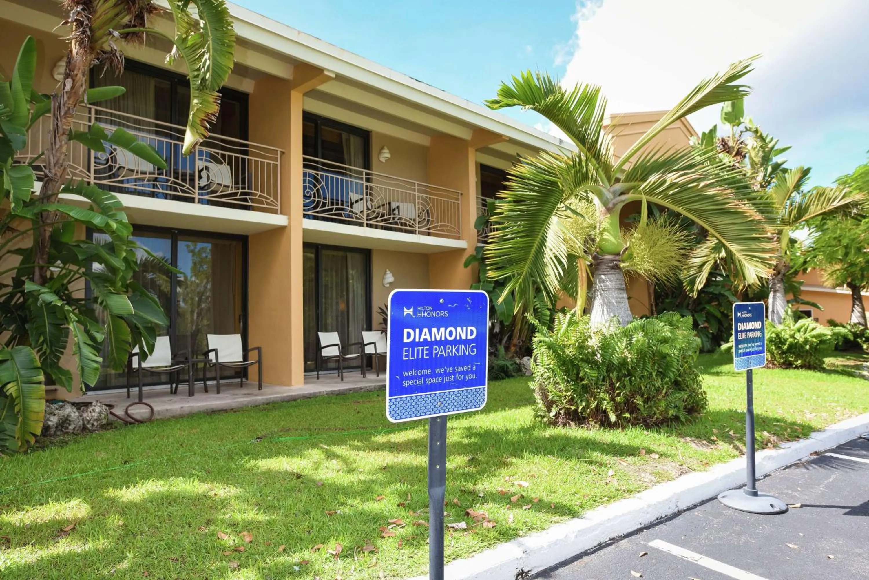 Property building in Hampton Inn Key Largo