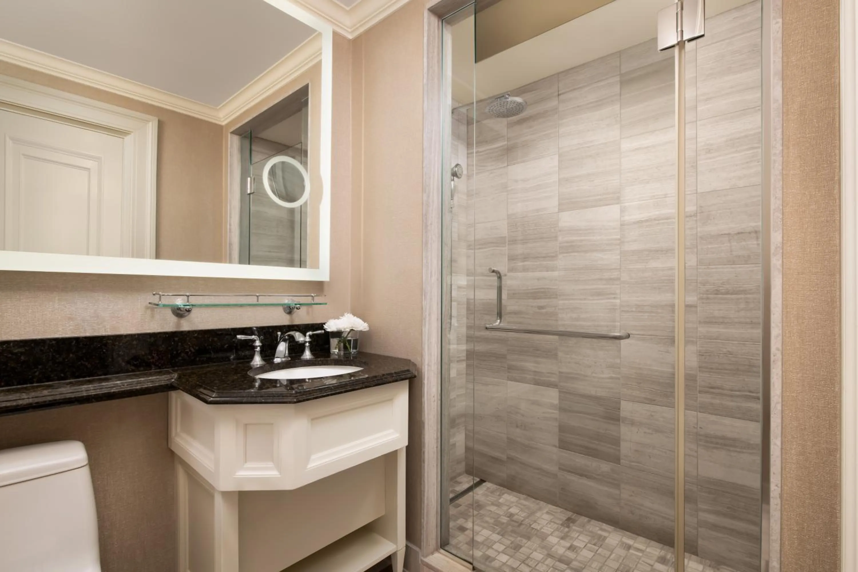 Bathroom in Fairmont Chateau Laurier