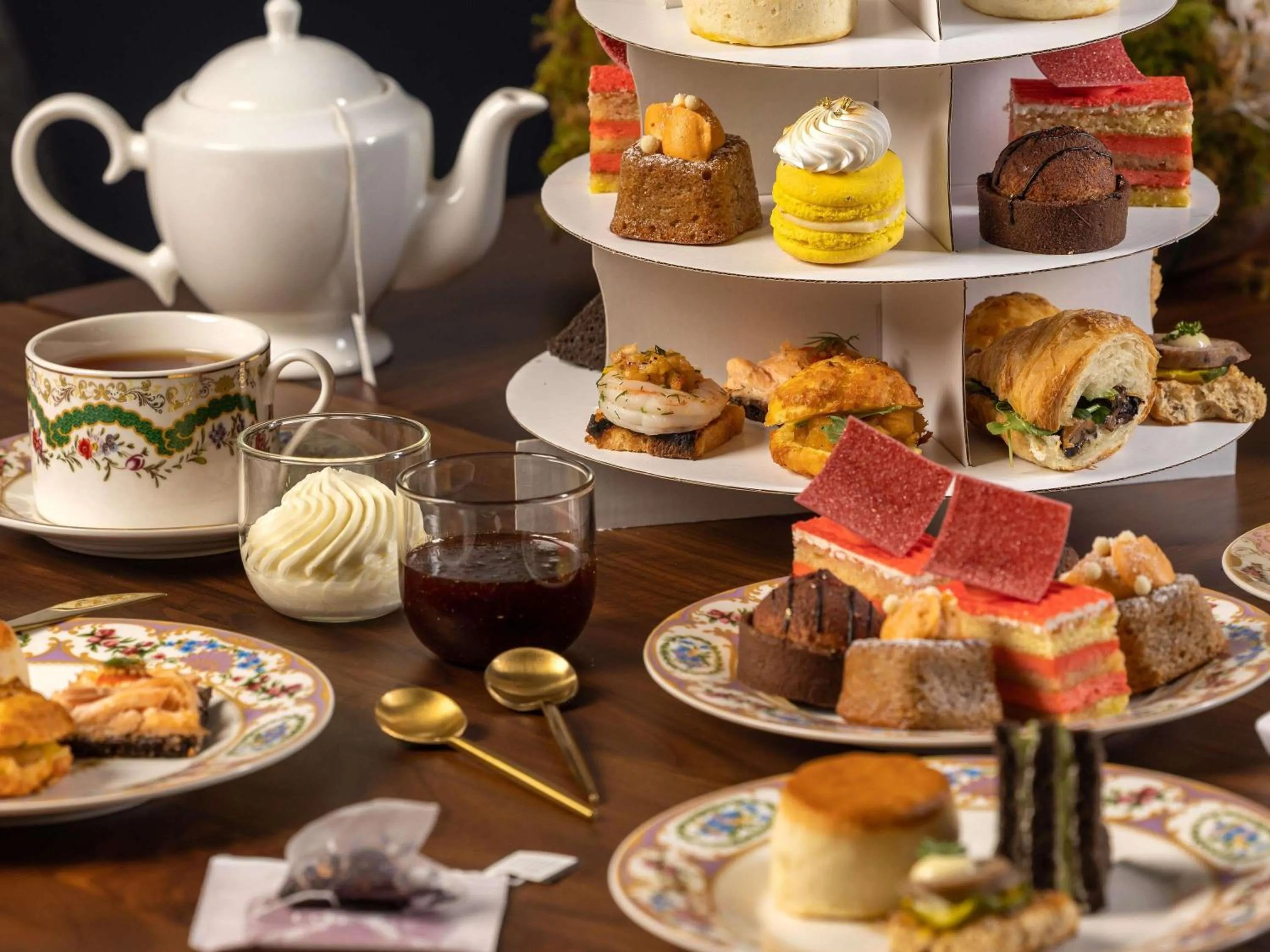 Restaurant/places to eat in Fairmont Chateau Laurier