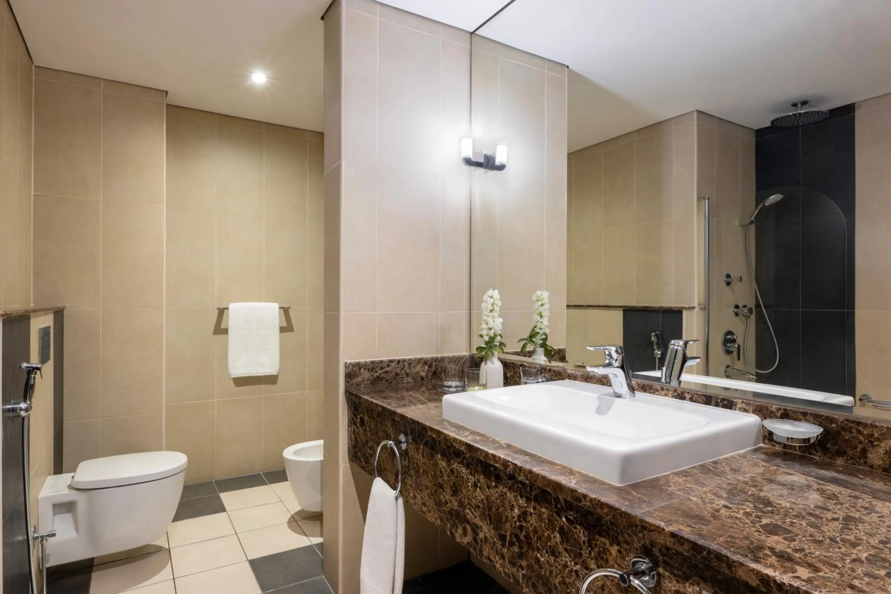 Shower in Golden Tulip Doha Hotel