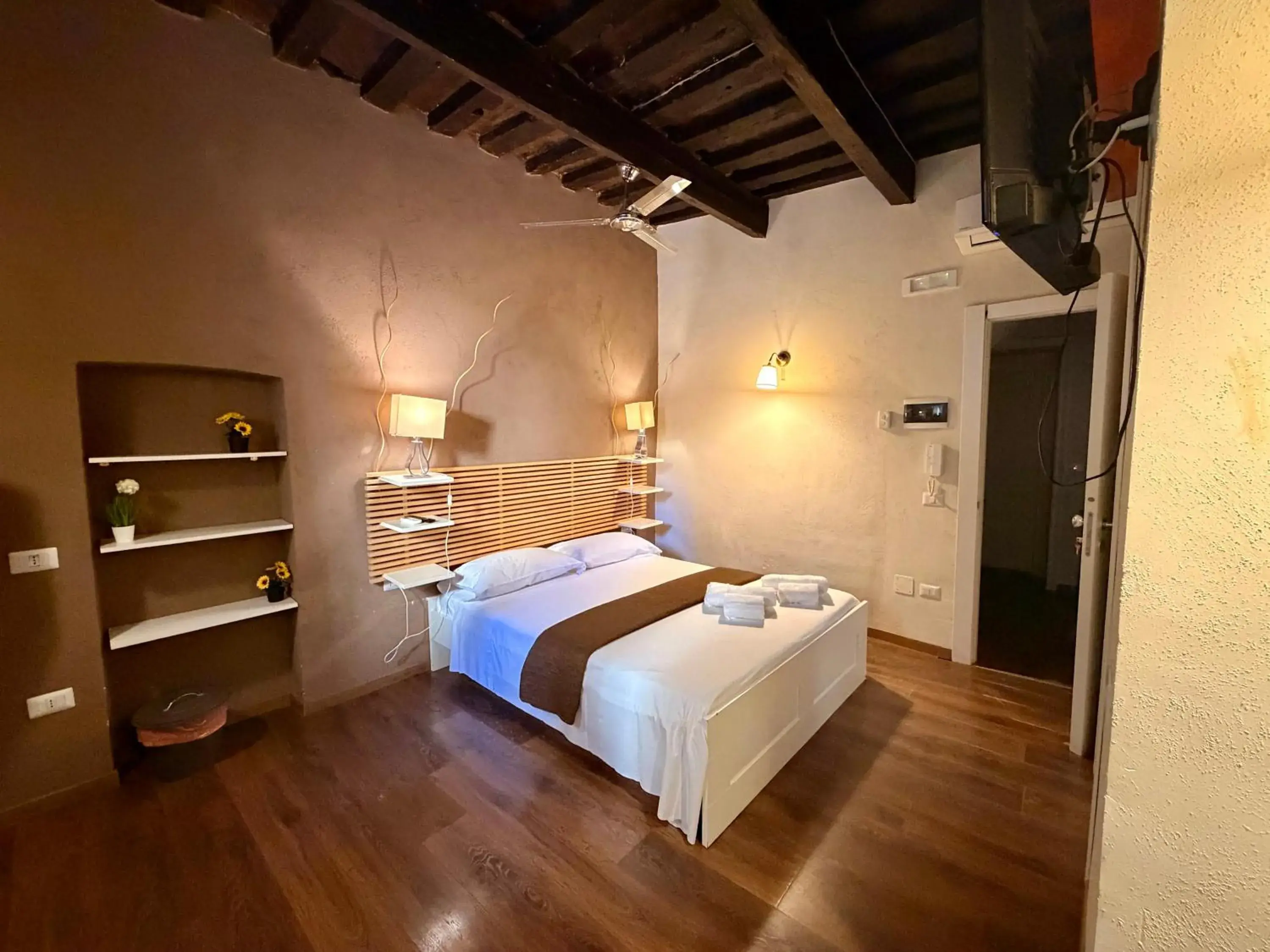 Deluxe Double Room in Suite White House Deluxe Double Room in Suite White House
