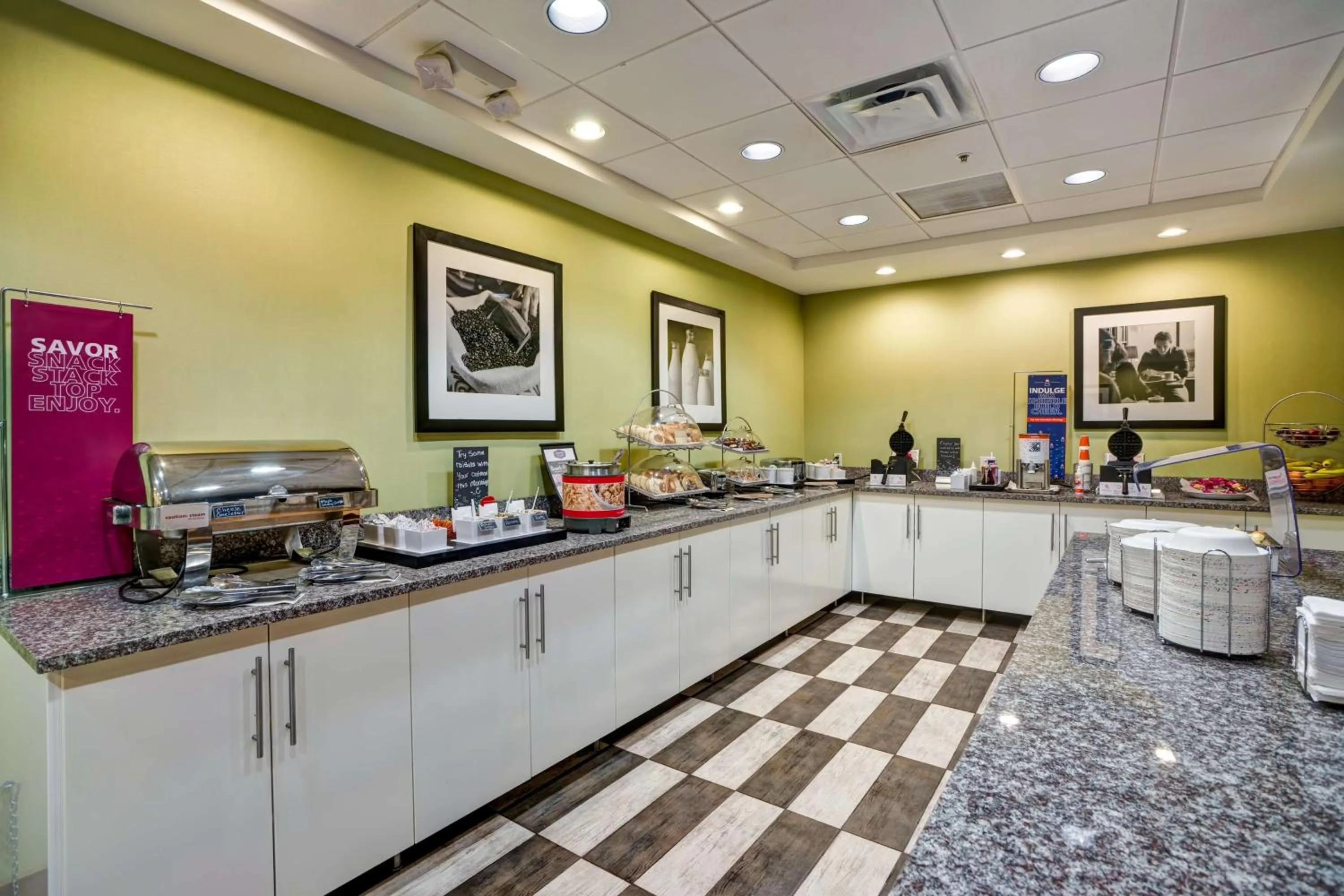 Breakfast in Hampton Inn & Suites Sarasota / Bradenton - Airport