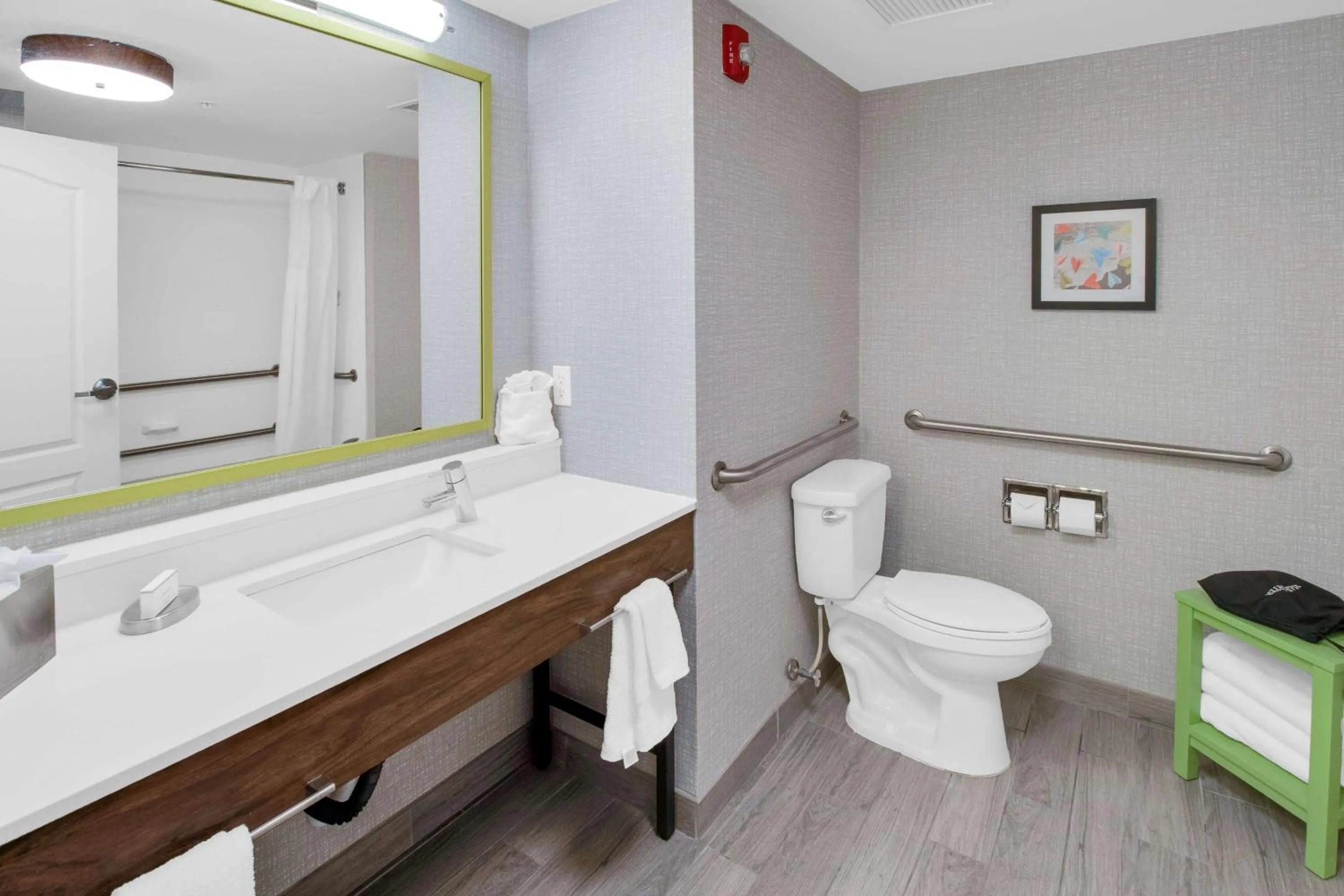 Bathroom in Hampton Inn & Suites Sarasota / Bradenton - Airport