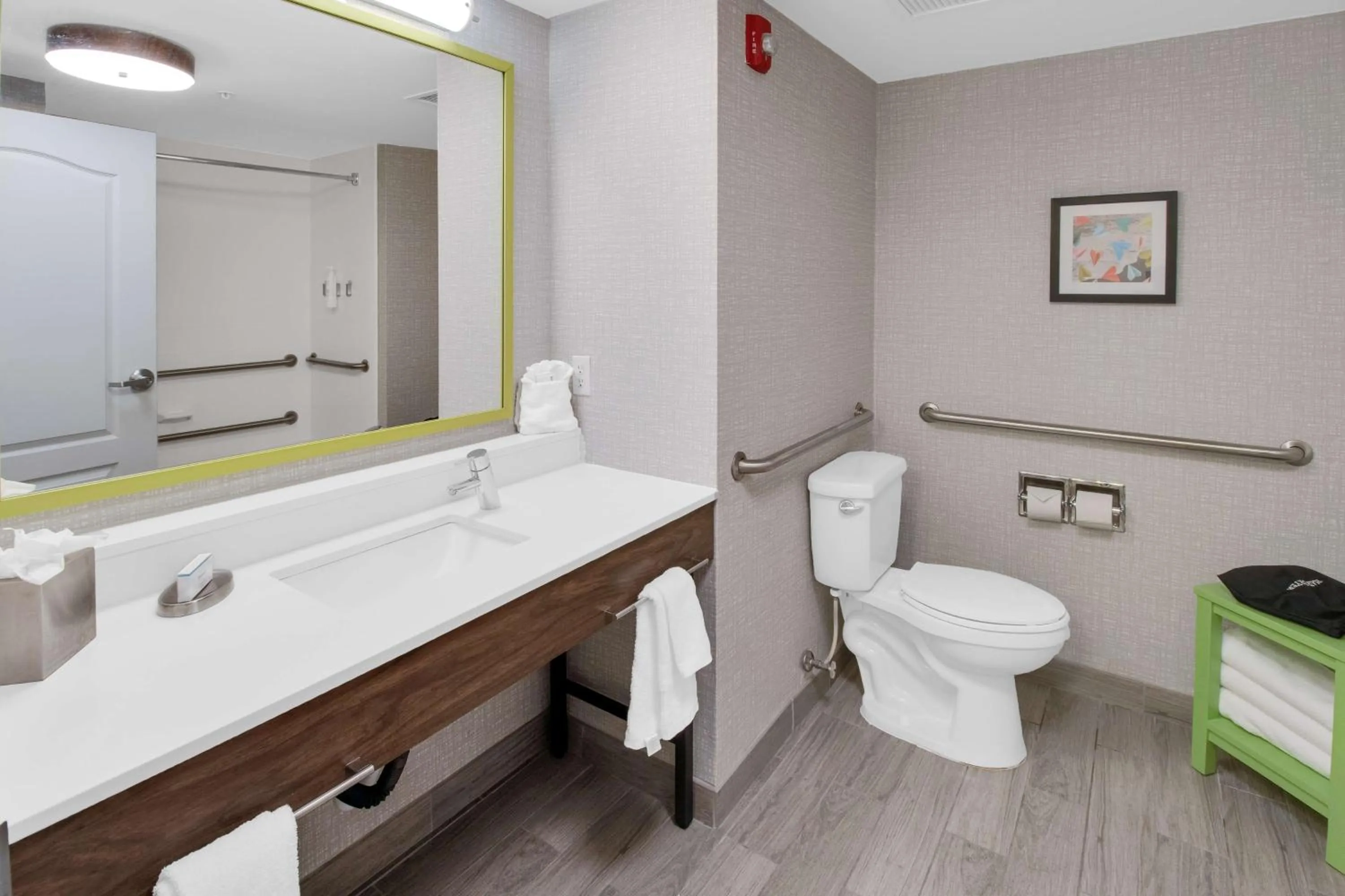 Bathroom in Hampton Inn & Suites Sarasota / Bradenton - Airport