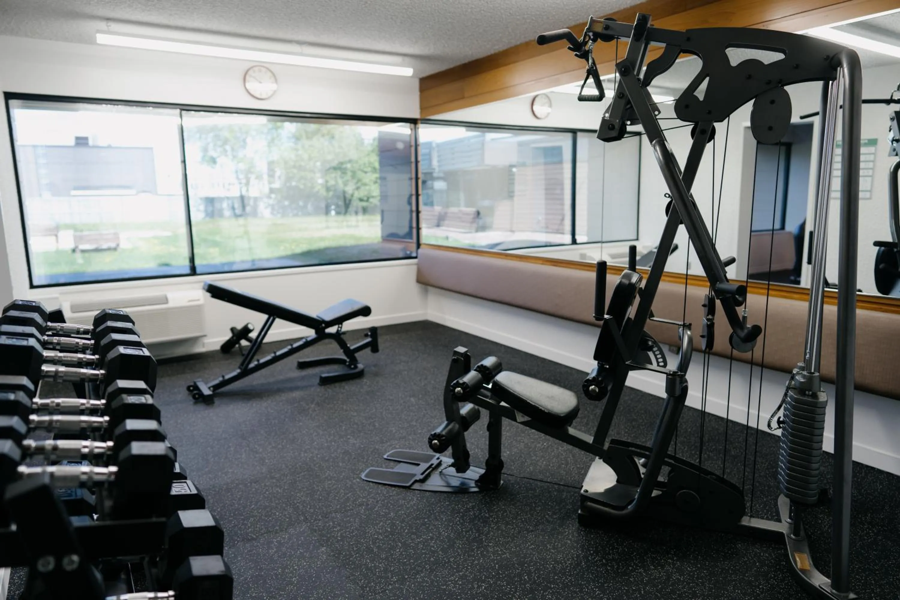 Fitness centre/facilities in Hôtels Gouverneur Sept-Îles