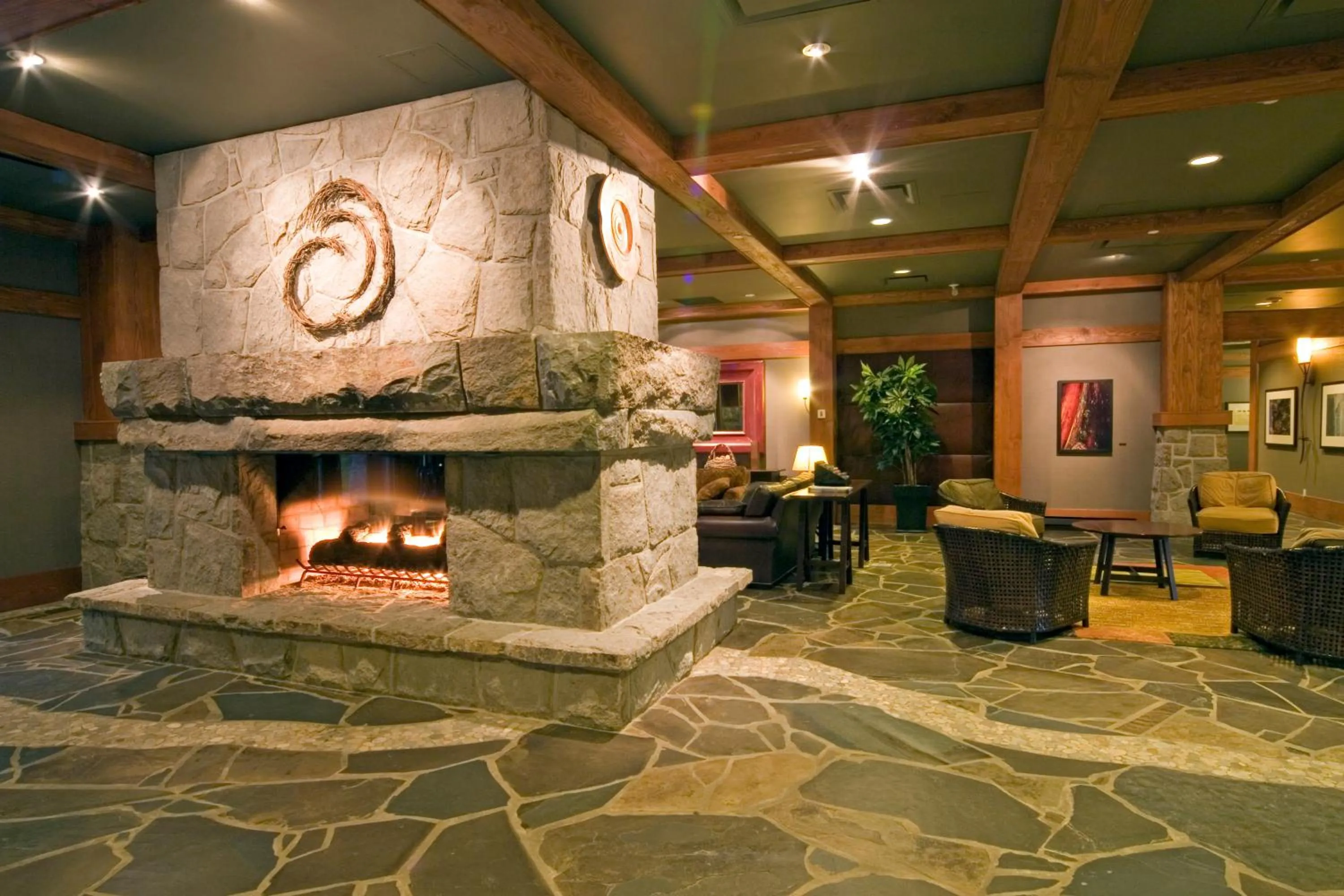 Lobby or reception in First Tracks Lodge