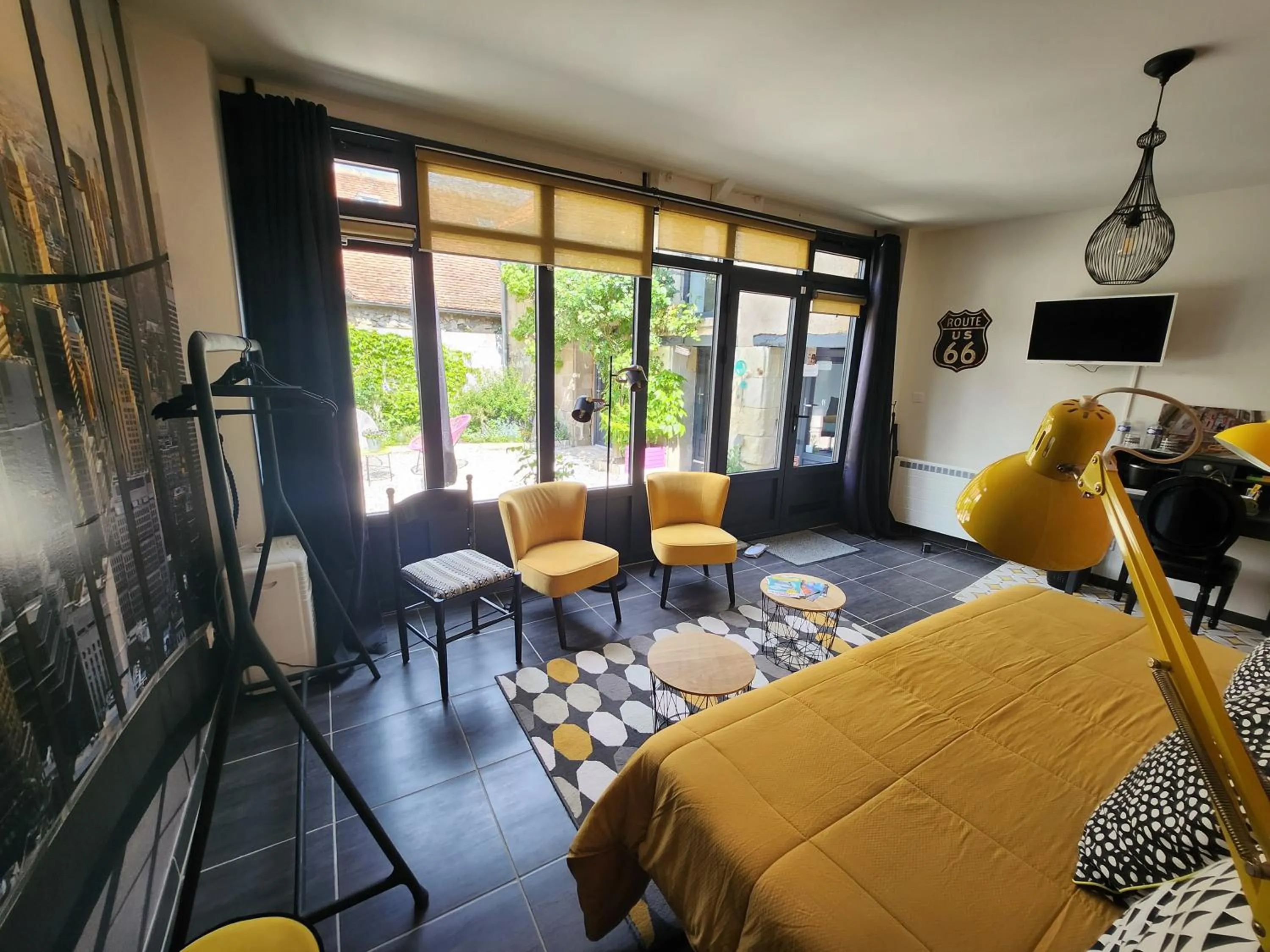TV and multimedia in Le clos Pascaline