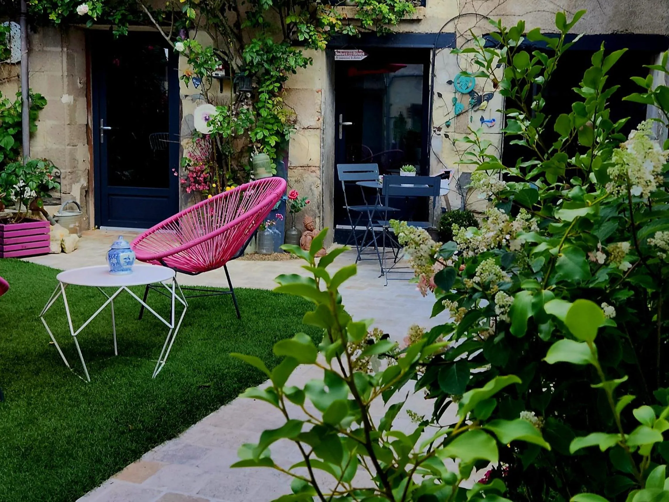 Garden in Le clos Pascaline