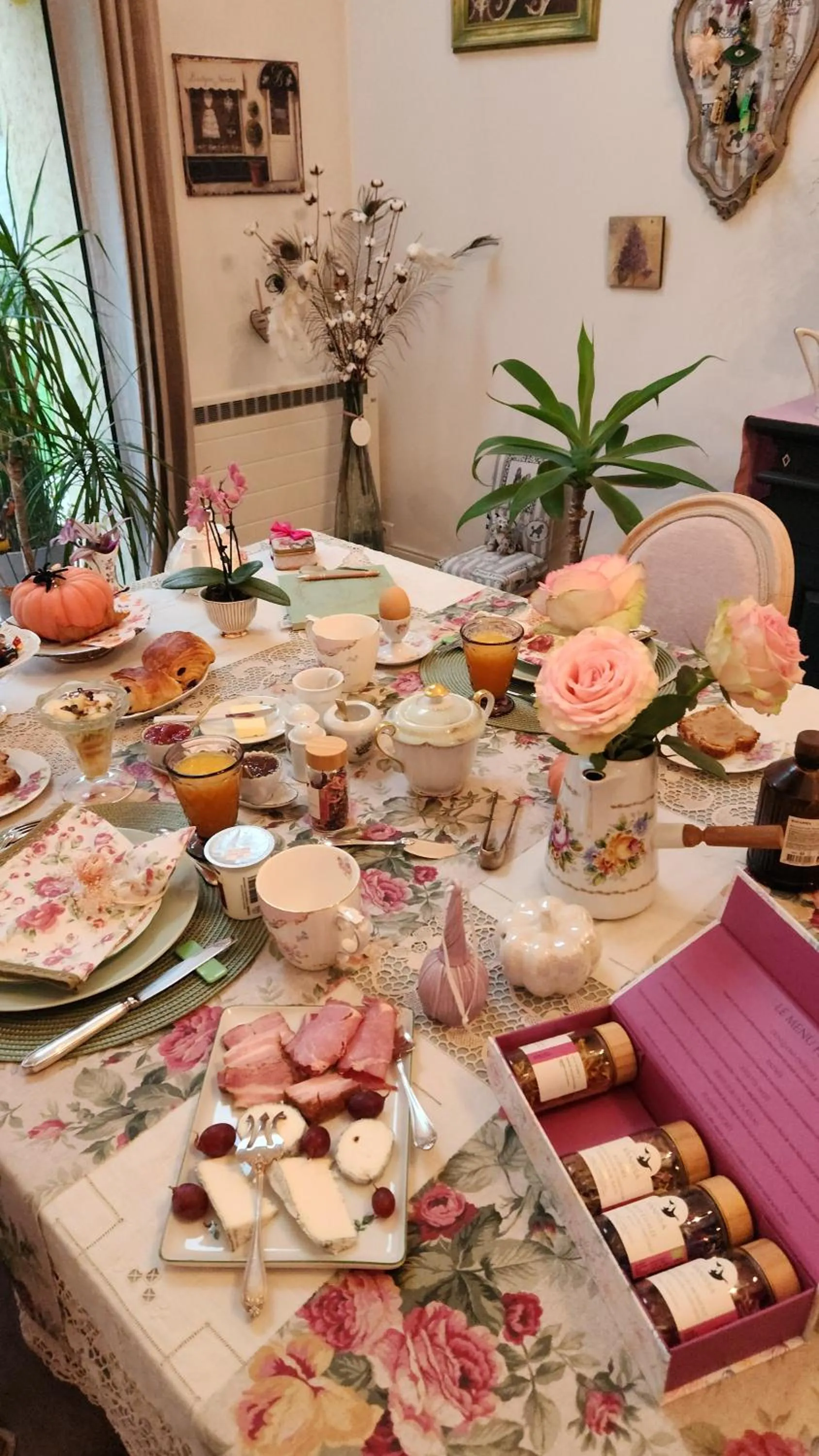Breakfast in Le clos Pascaline