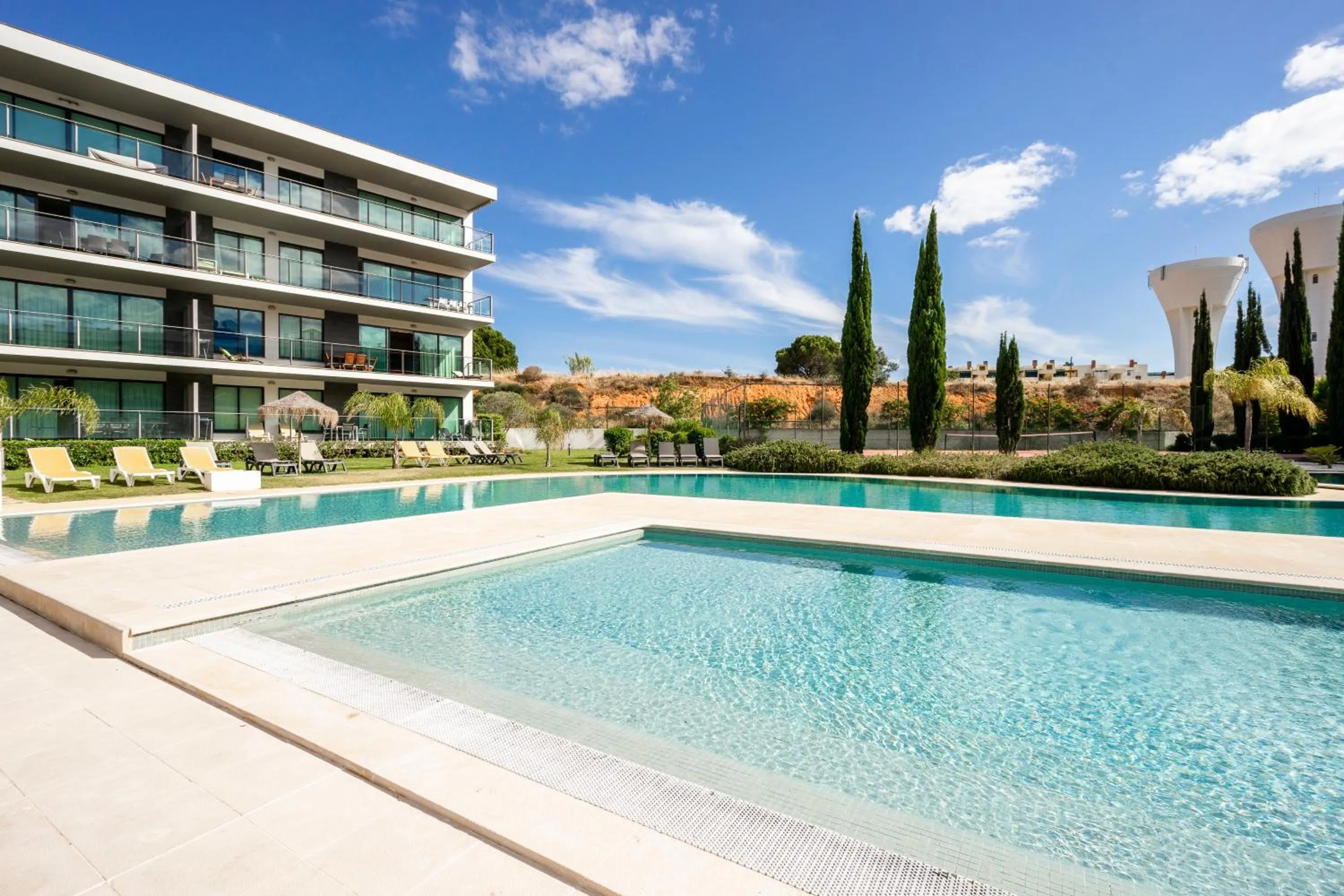 Swimming pool in Golf Residence Apartment