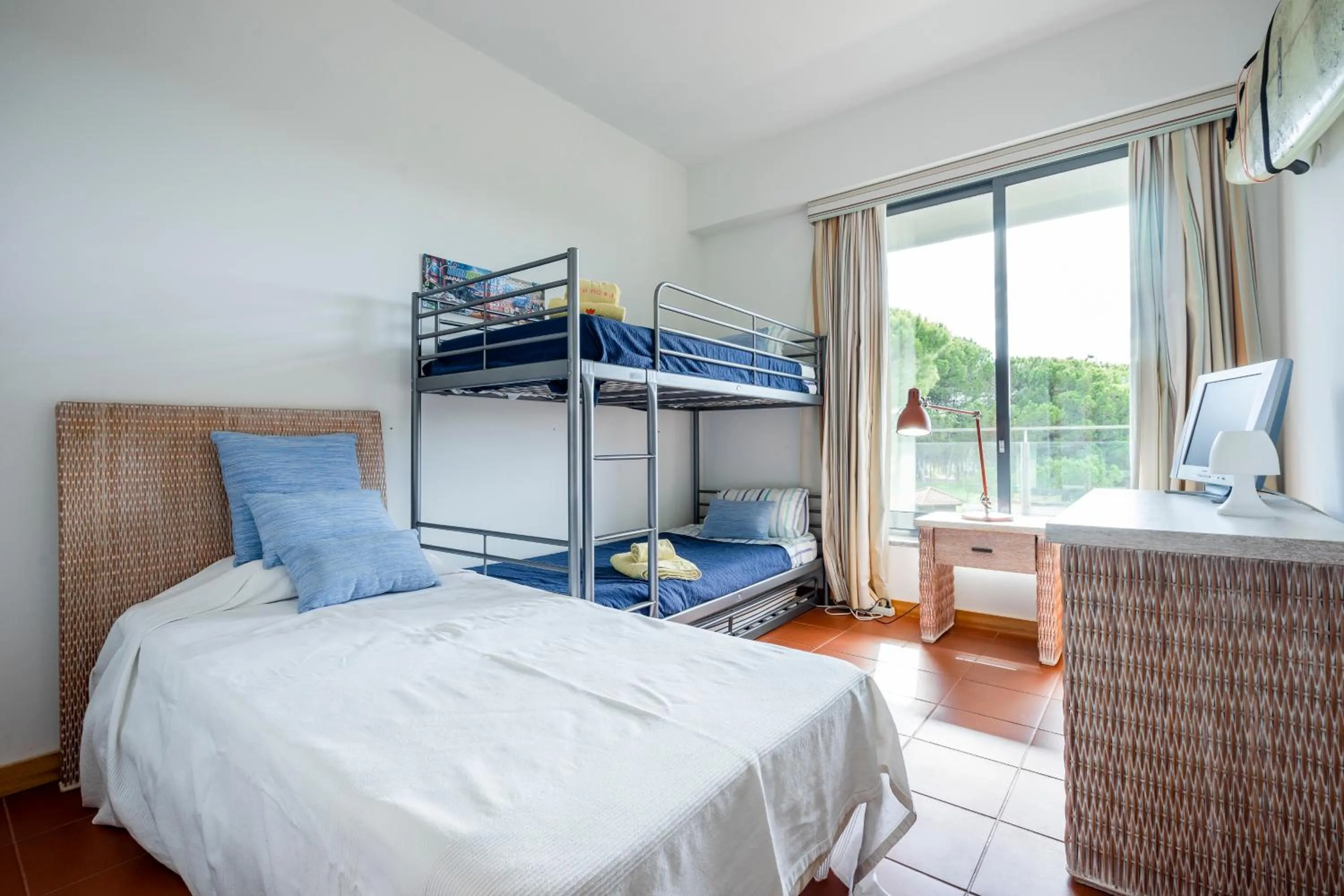 Bed in Golf Residence Apartment