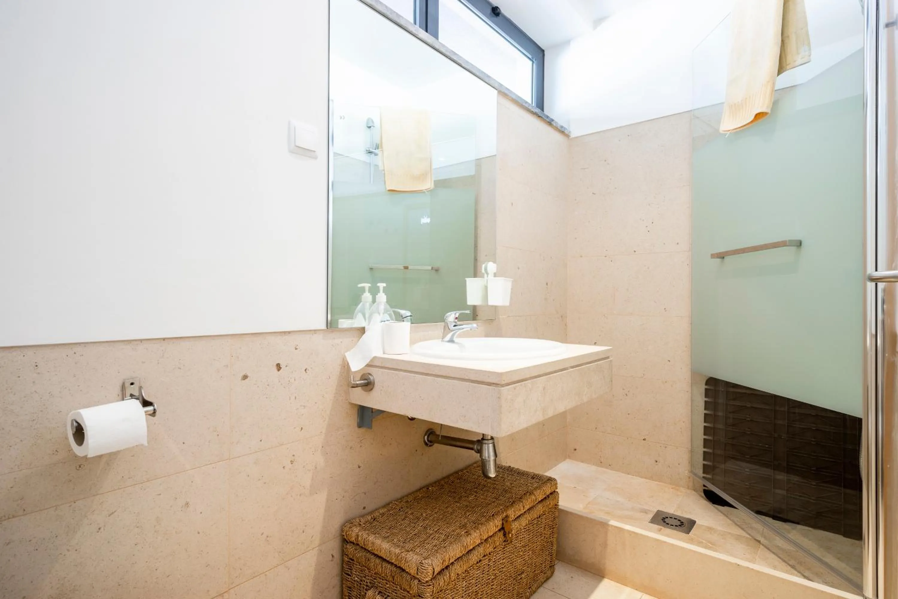 Shower in Golf Residence Apartment