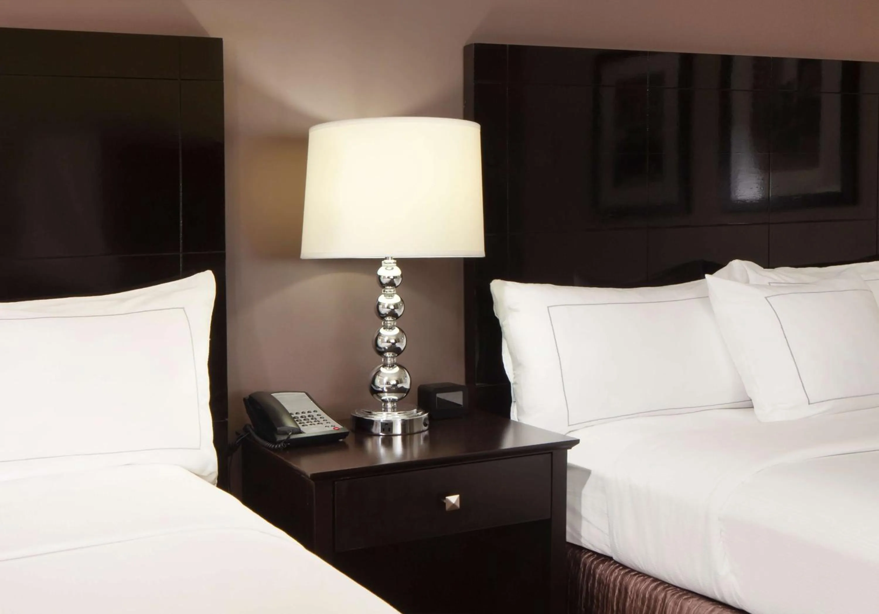 Bed in DoubleTree by Hilton El Paso Downtown