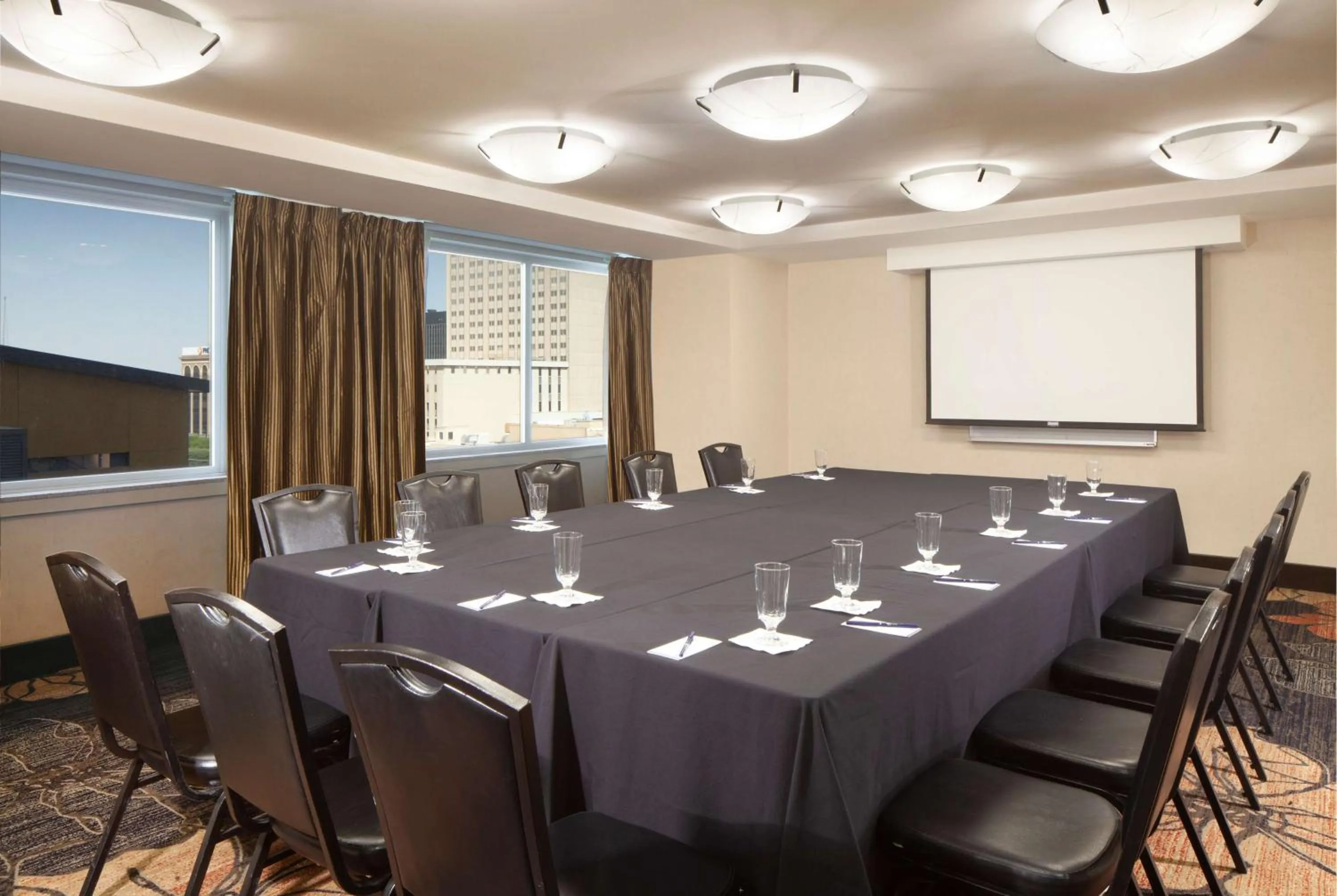 Meeting/conference room in DoubleTree by Hilton El Paso Downtown
