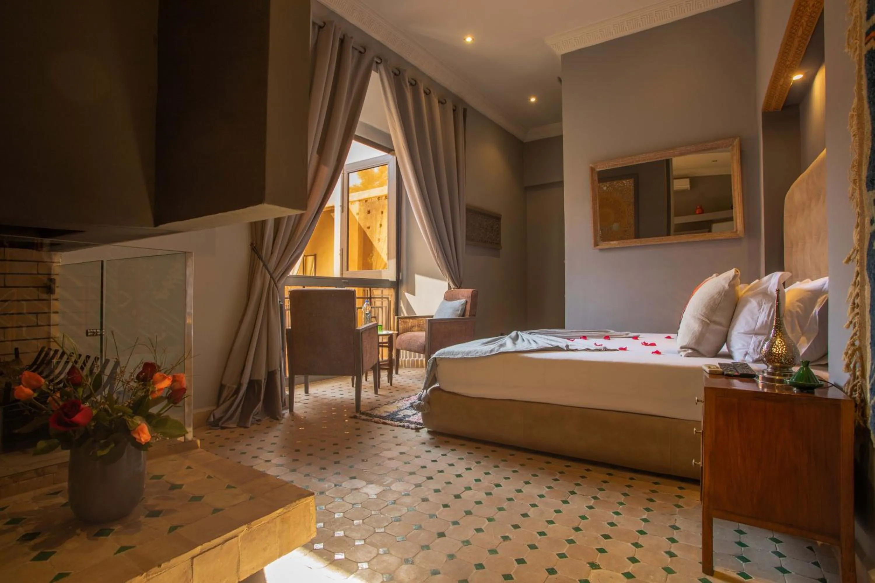 Bed in Le Medina Privilège Riad & Spa