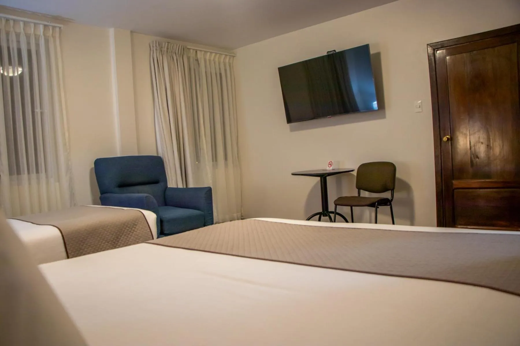 Bed in Hotel Calacoto