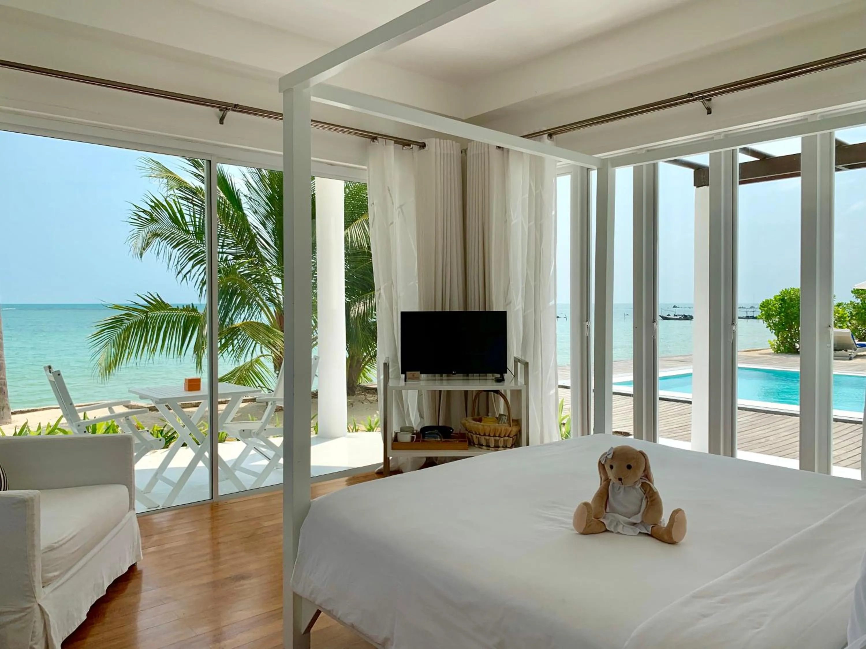 Bed in Villa Nalinnadda Petite Hotel & Spa, Adults Only - SHA Extra Plus