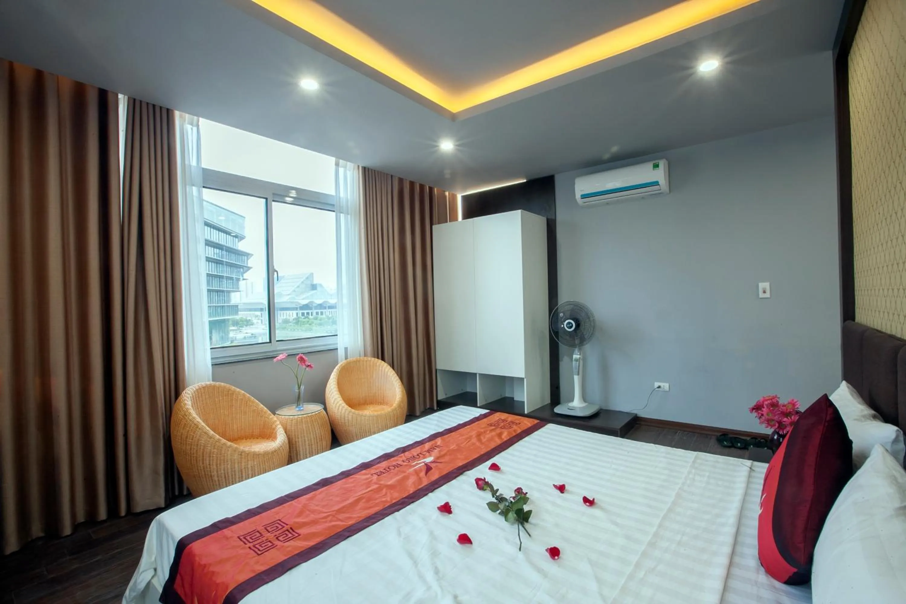 Bed in Nam Long Hotel