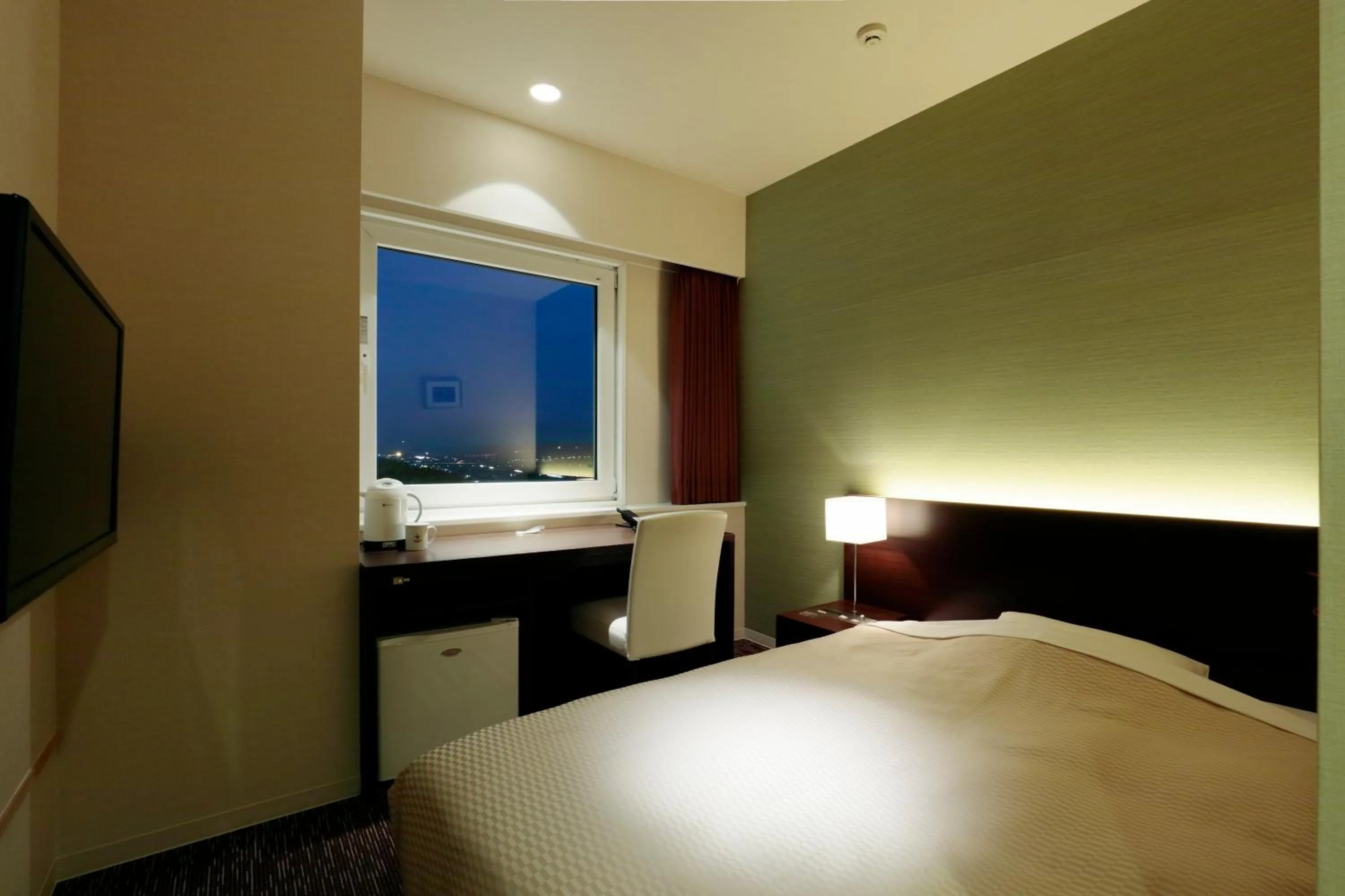 Bedroom, Bed in Candeo Hotels Kikuyo Kumamoto Airport