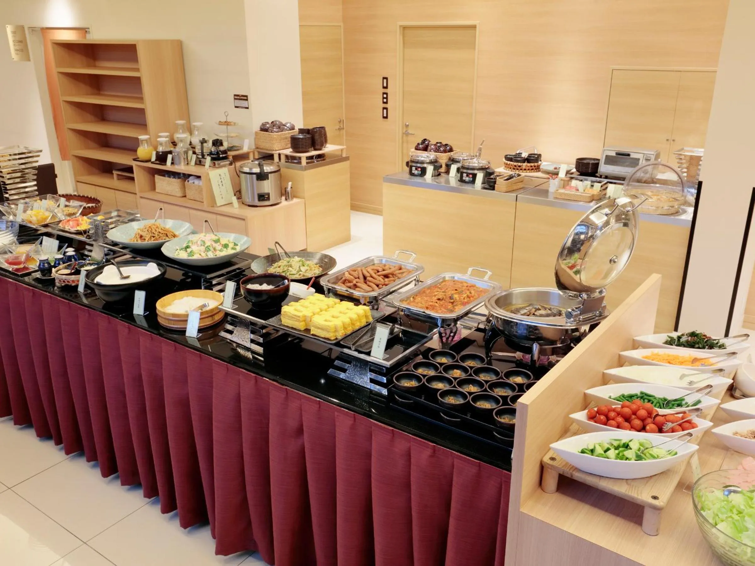 Buffet breakfast in Candeo Hotels Kikuyo Kumamoto Airport