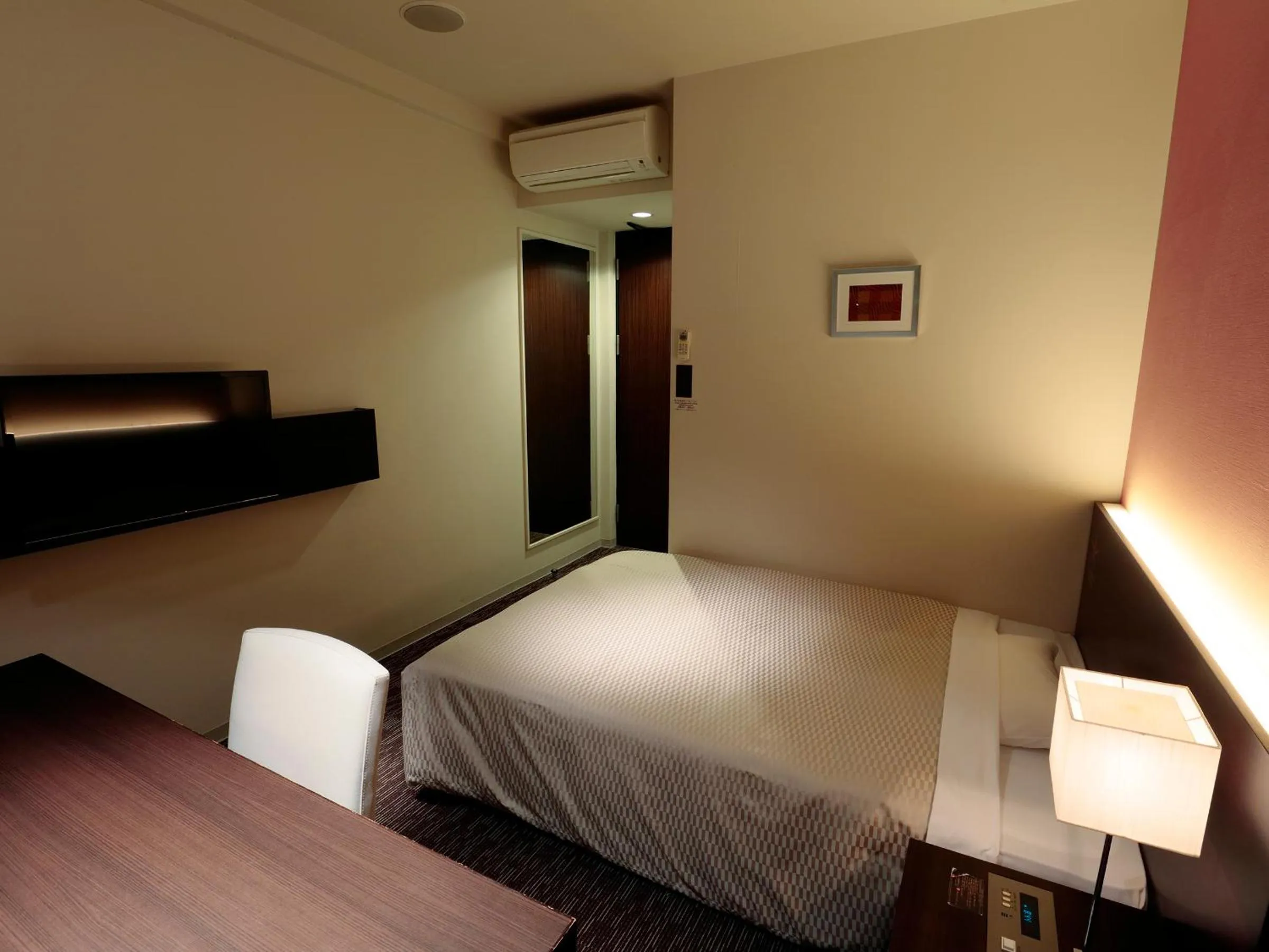 Photo of the whole room, Bed in Candeo Hotels Kikuyo Kumamoto Airport