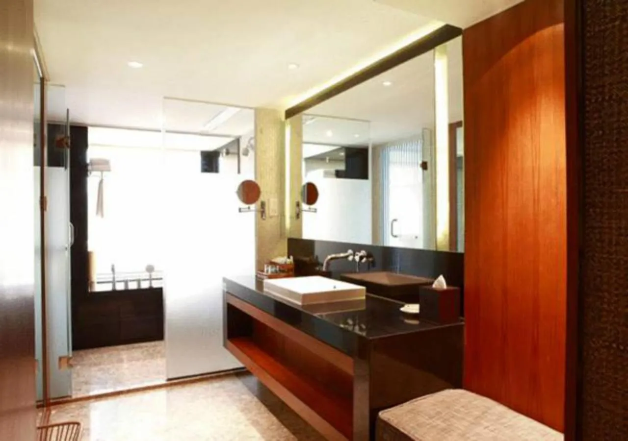 Bathroom in Baiyun Lakeside Hotel