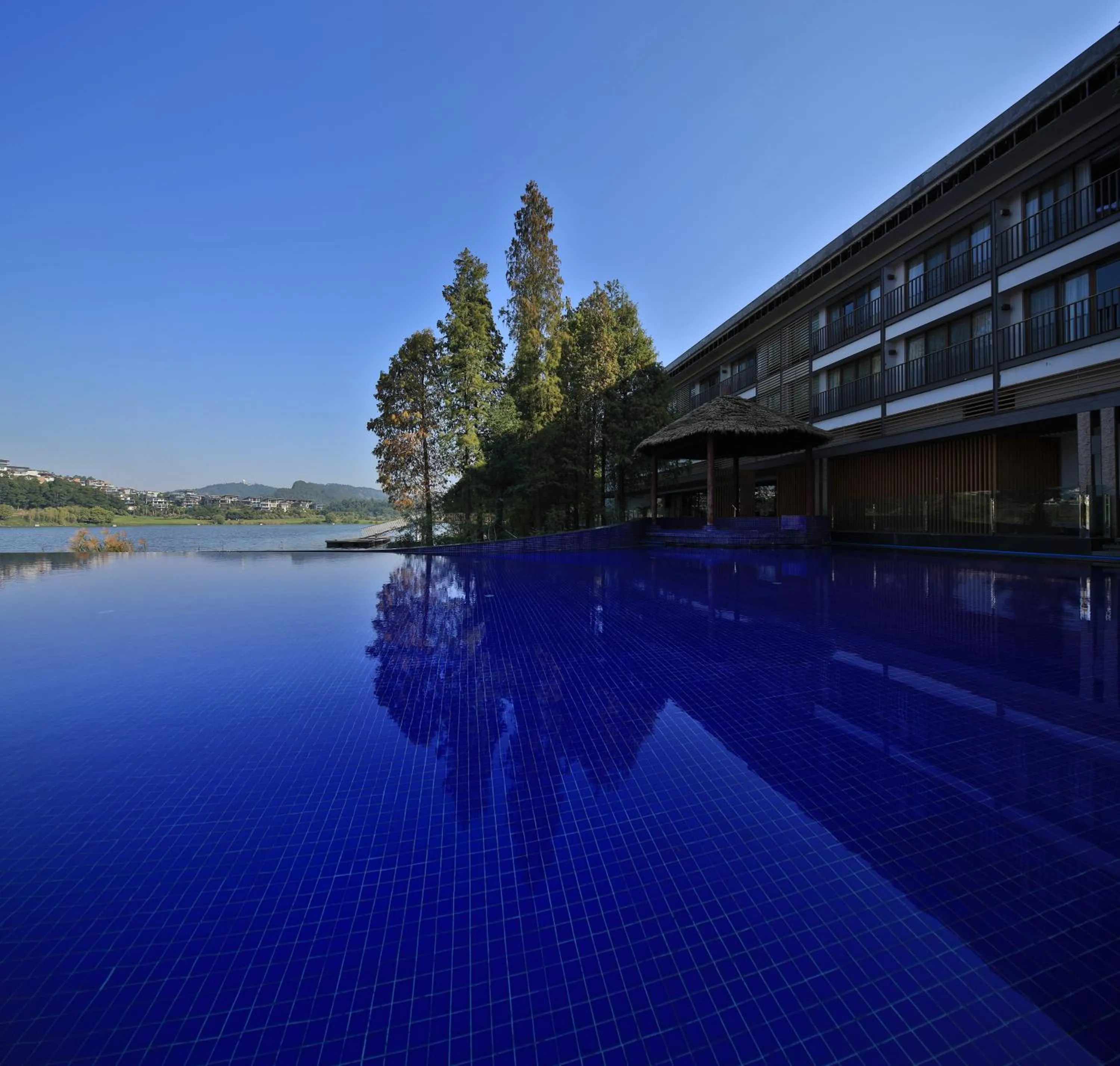 Swimming Pool in Baiyun Lakeside Hotel