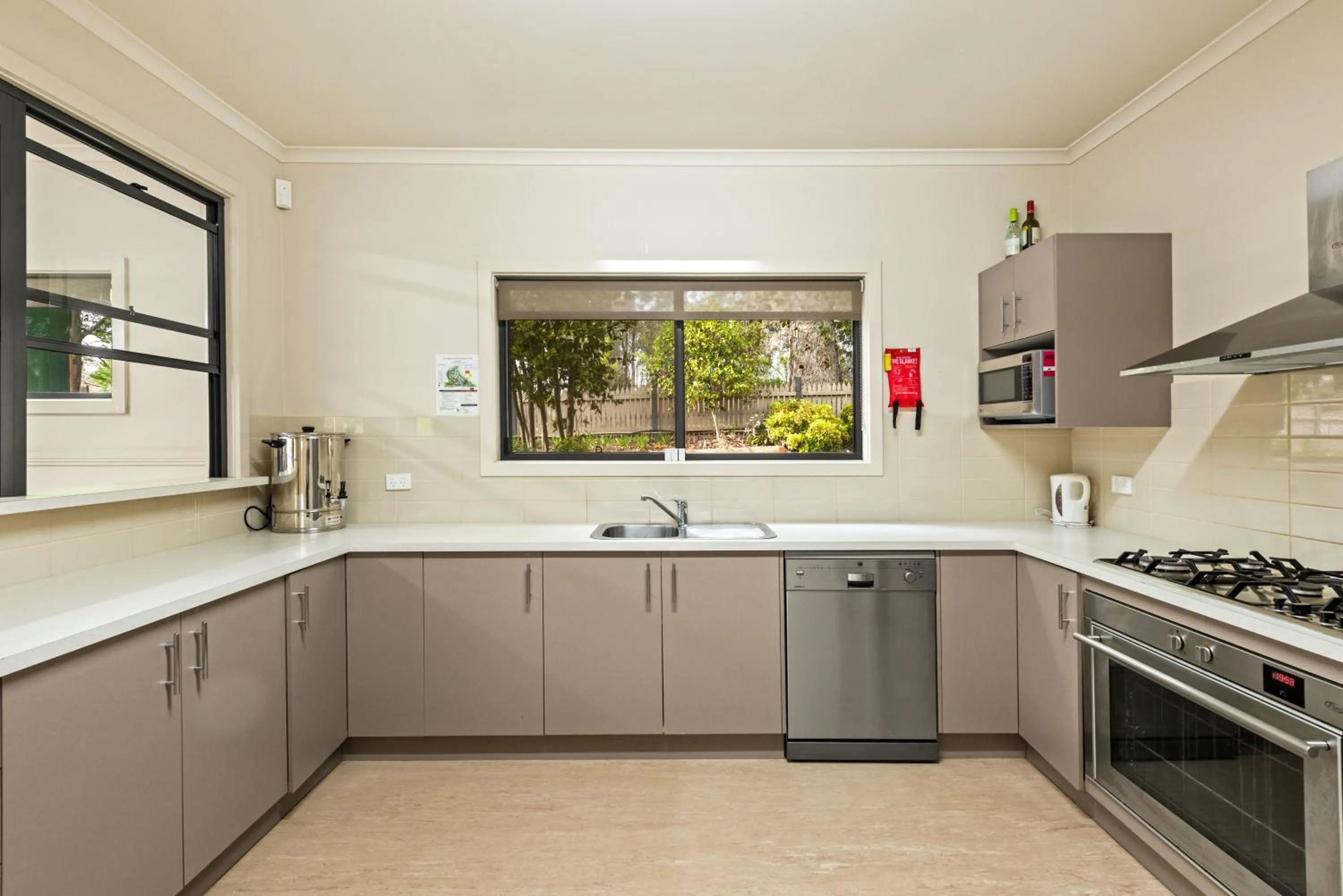 Discovery Parks - Lake Hume, Victoria