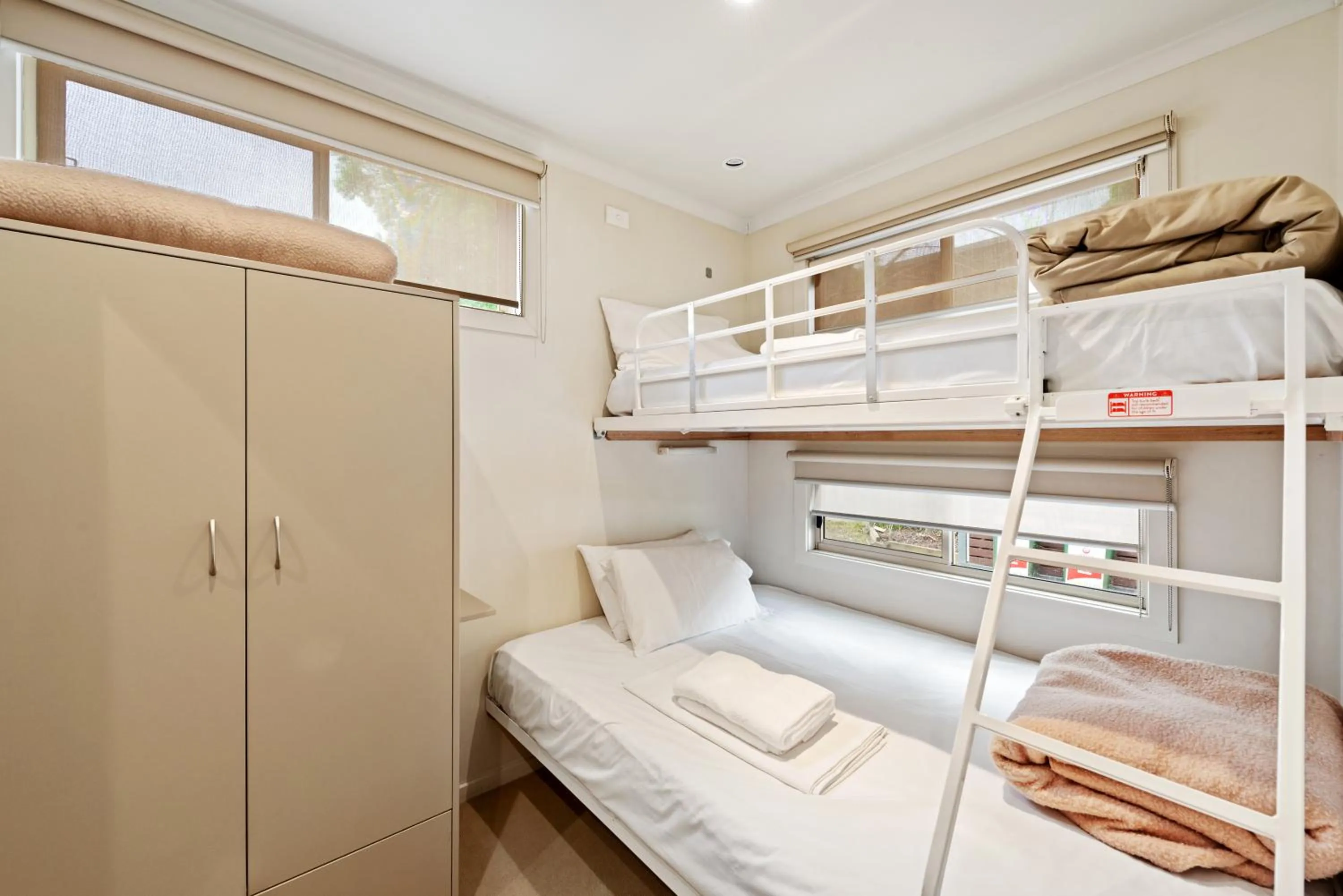 bunk bed, Bed in Discovery Parks - Lake Hume, Victoria