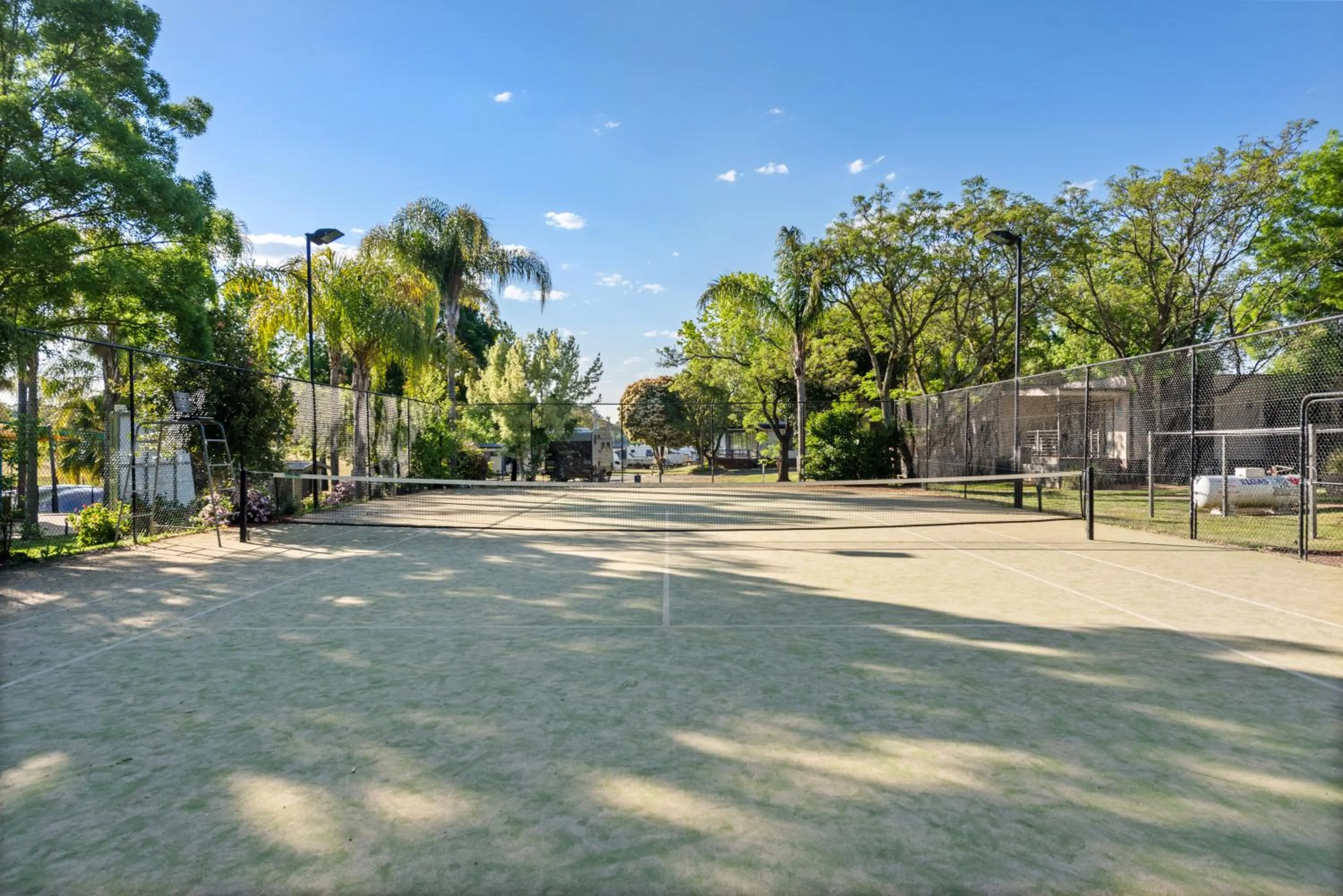 Tennis court in Discovery Parks - Lake Hume, Victoria